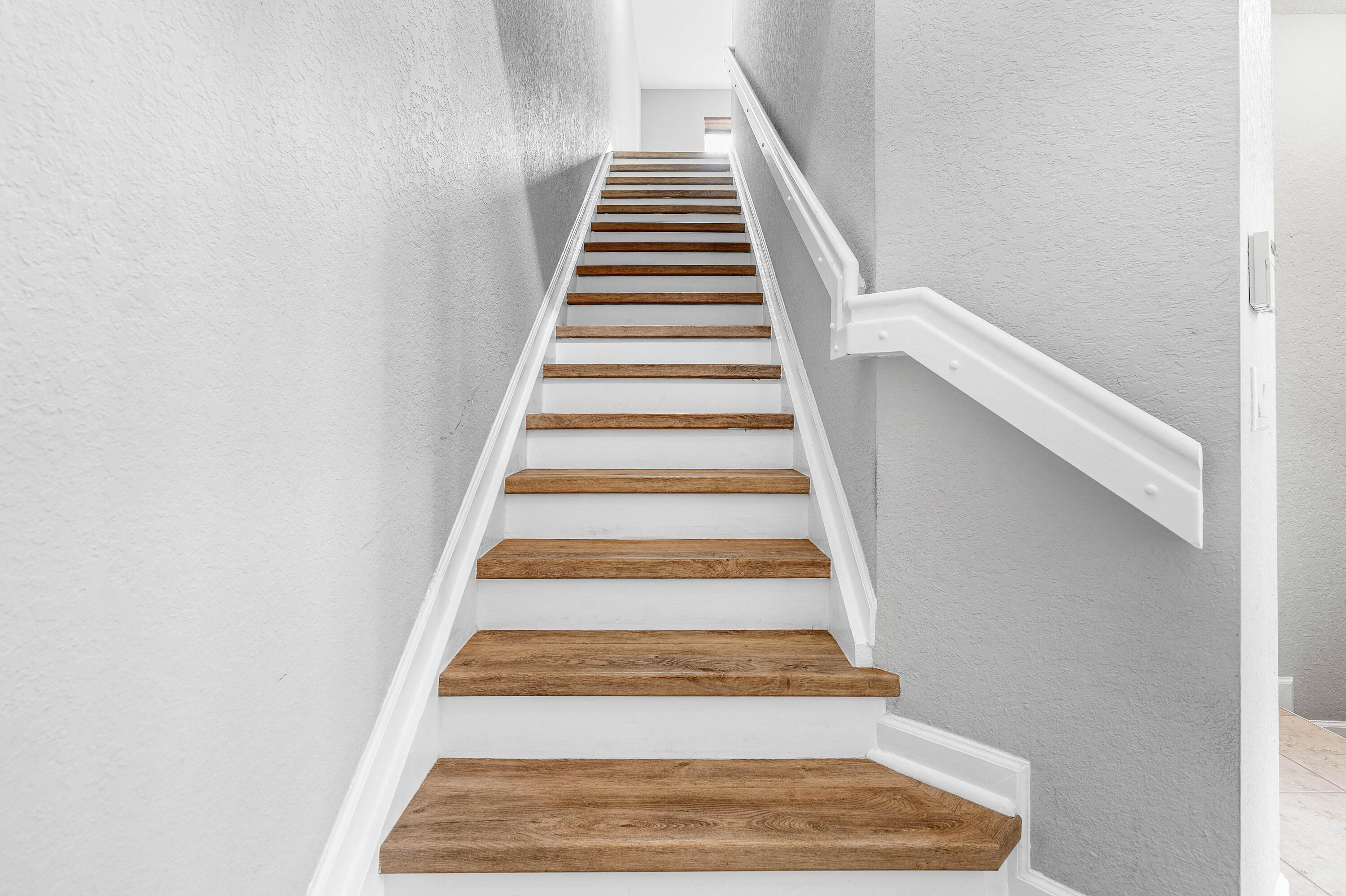 2897 S Greenleaf Circle