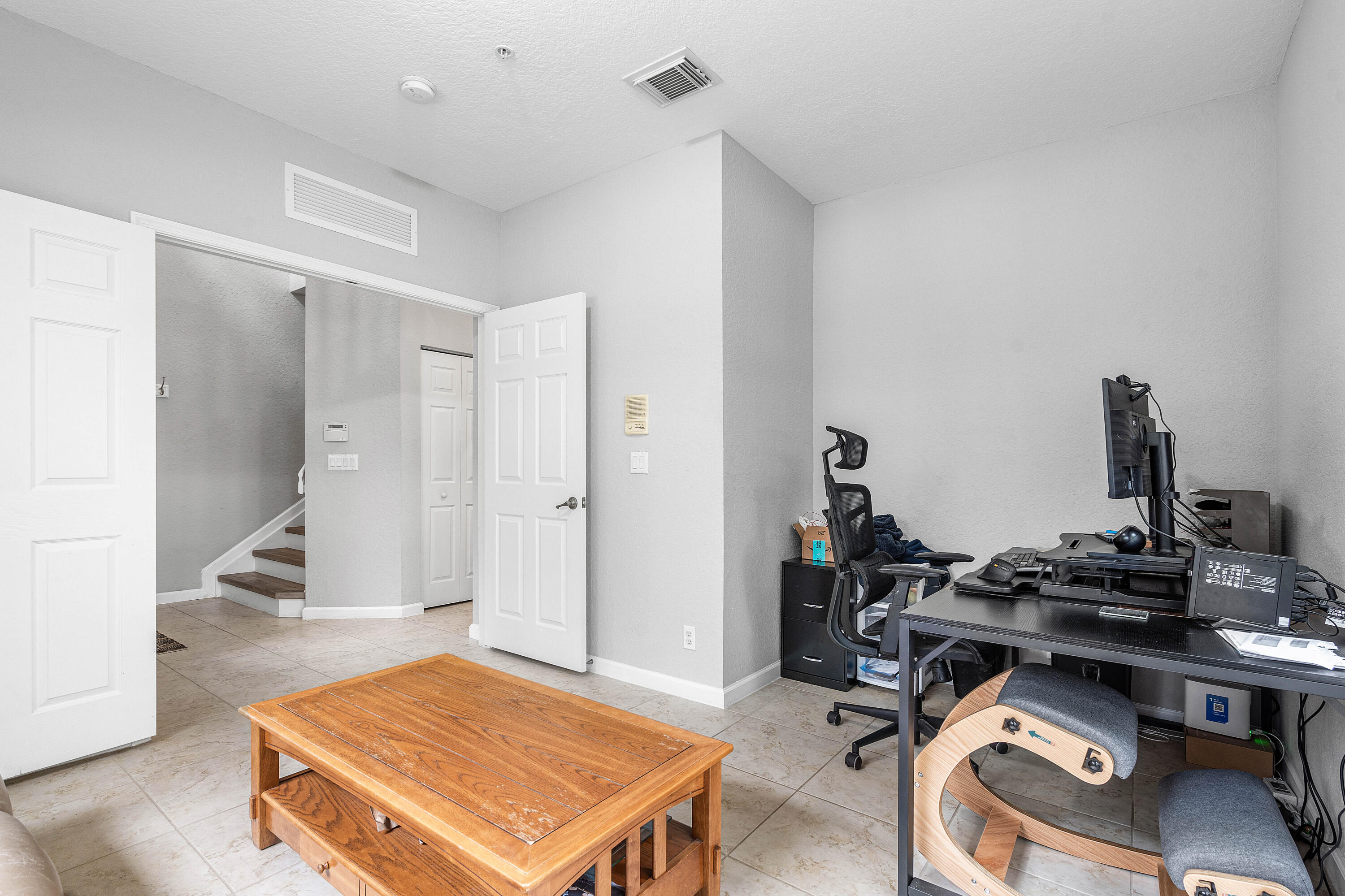 2897 S Greenleaf Circle