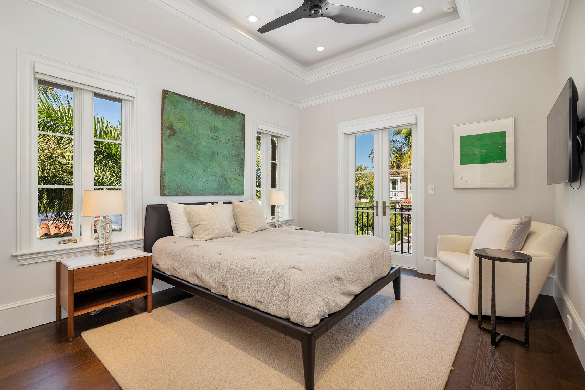 218 Everglade Avenue