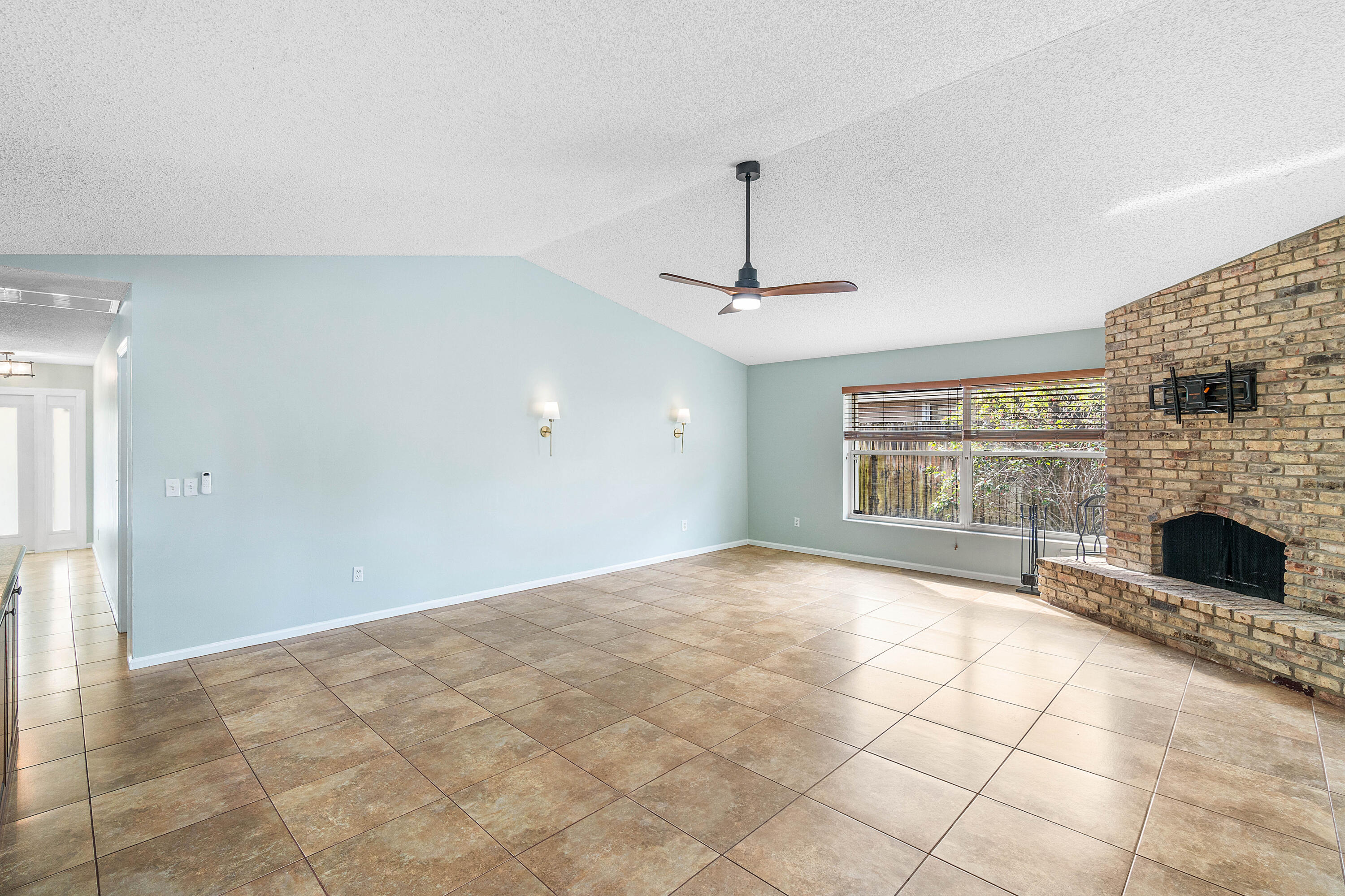 4060 Birchwood Drive