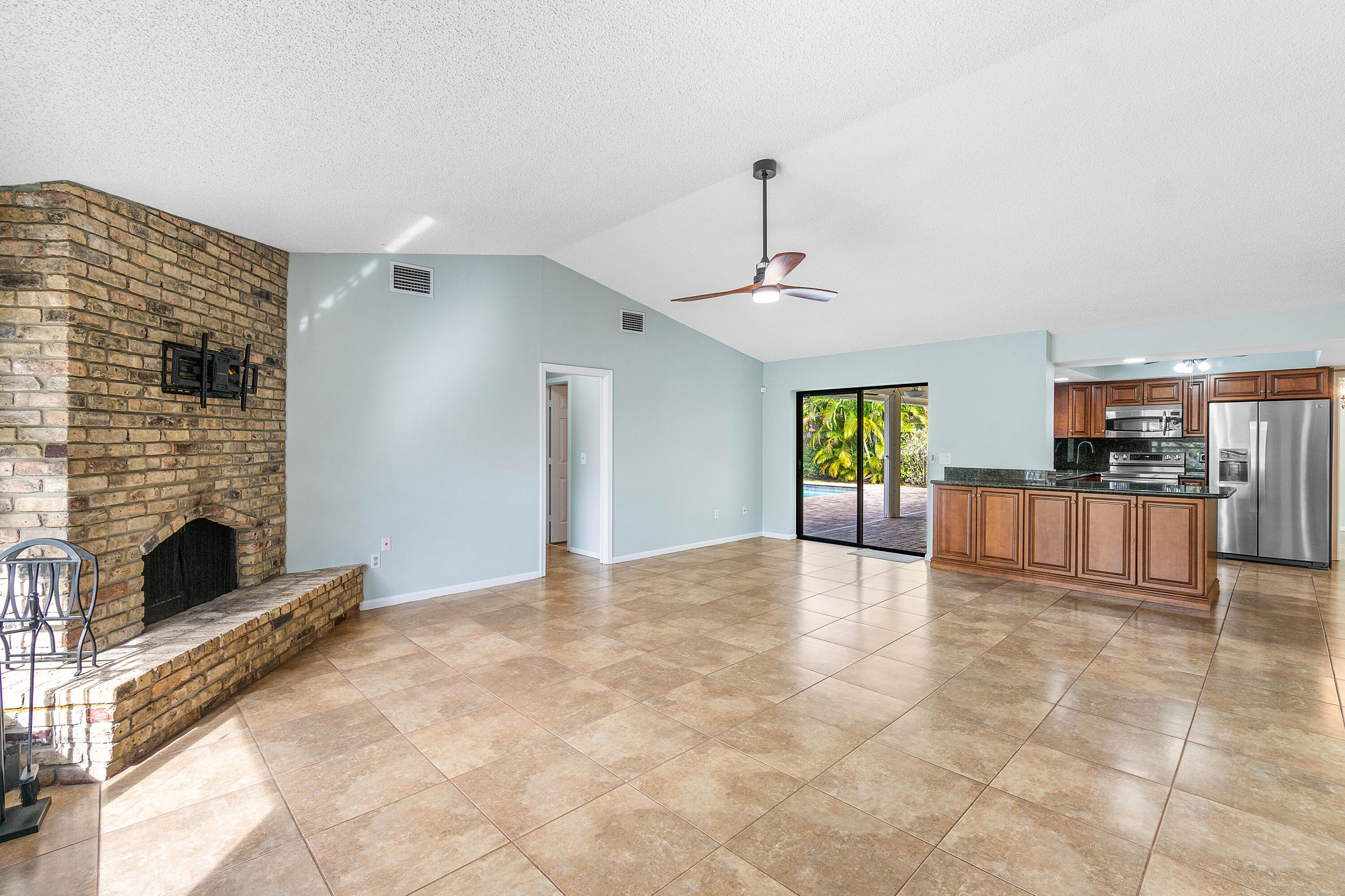 4060 Birchwood Drive
