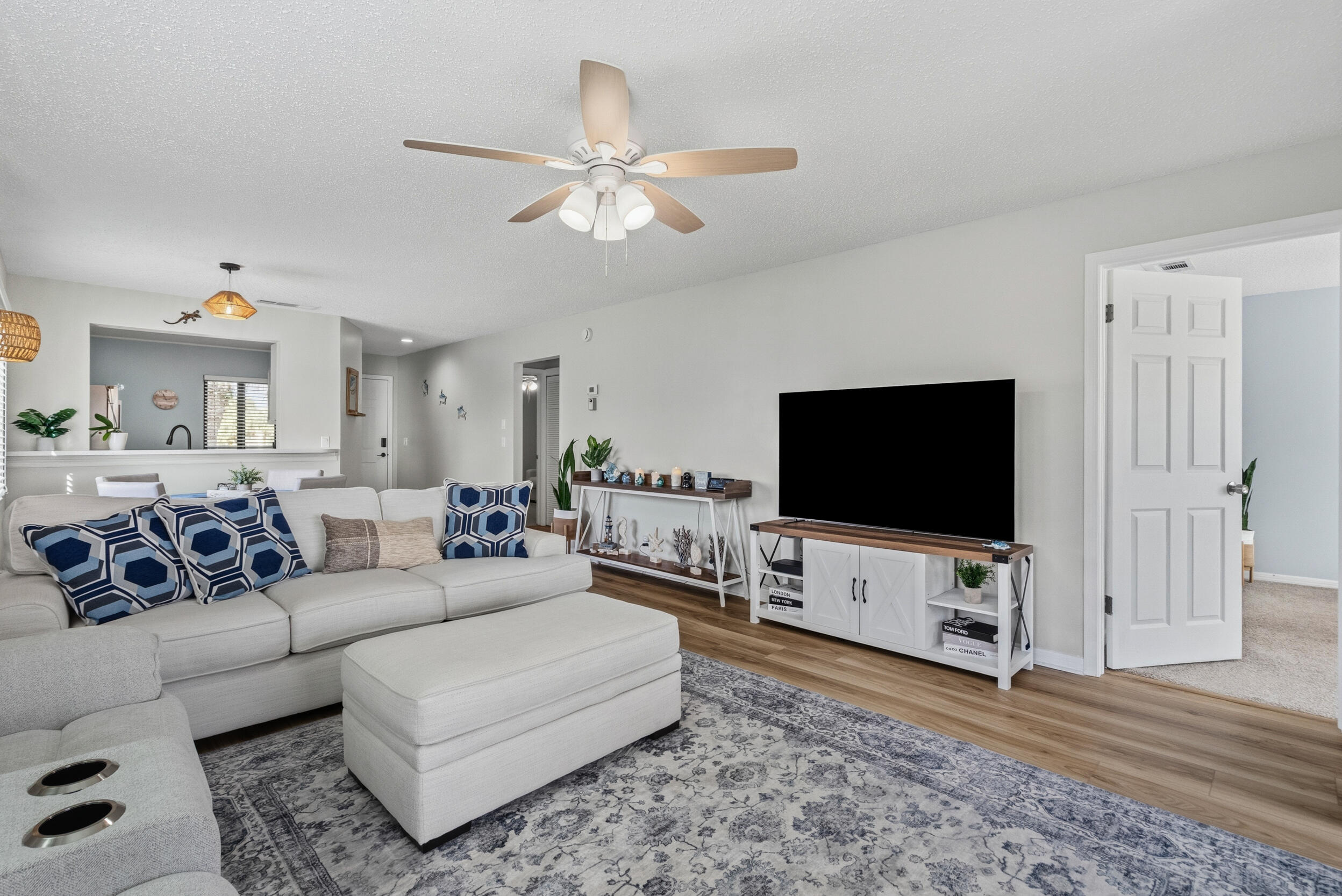 6940 SE Constitution Boulevard 206