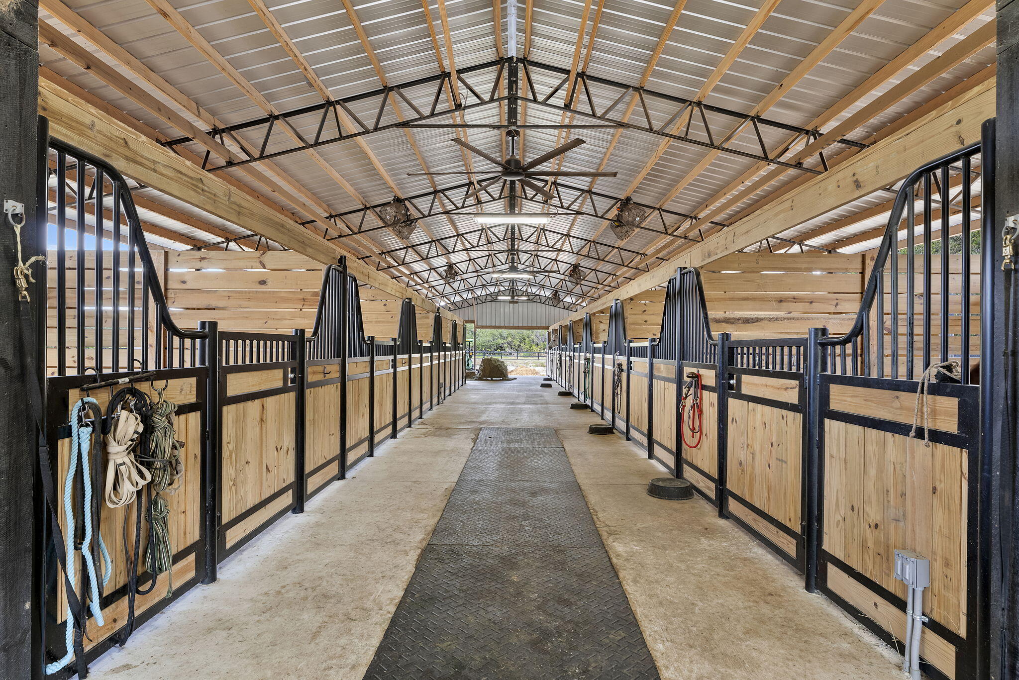 19921 Skyhawk Lane, The Acreage