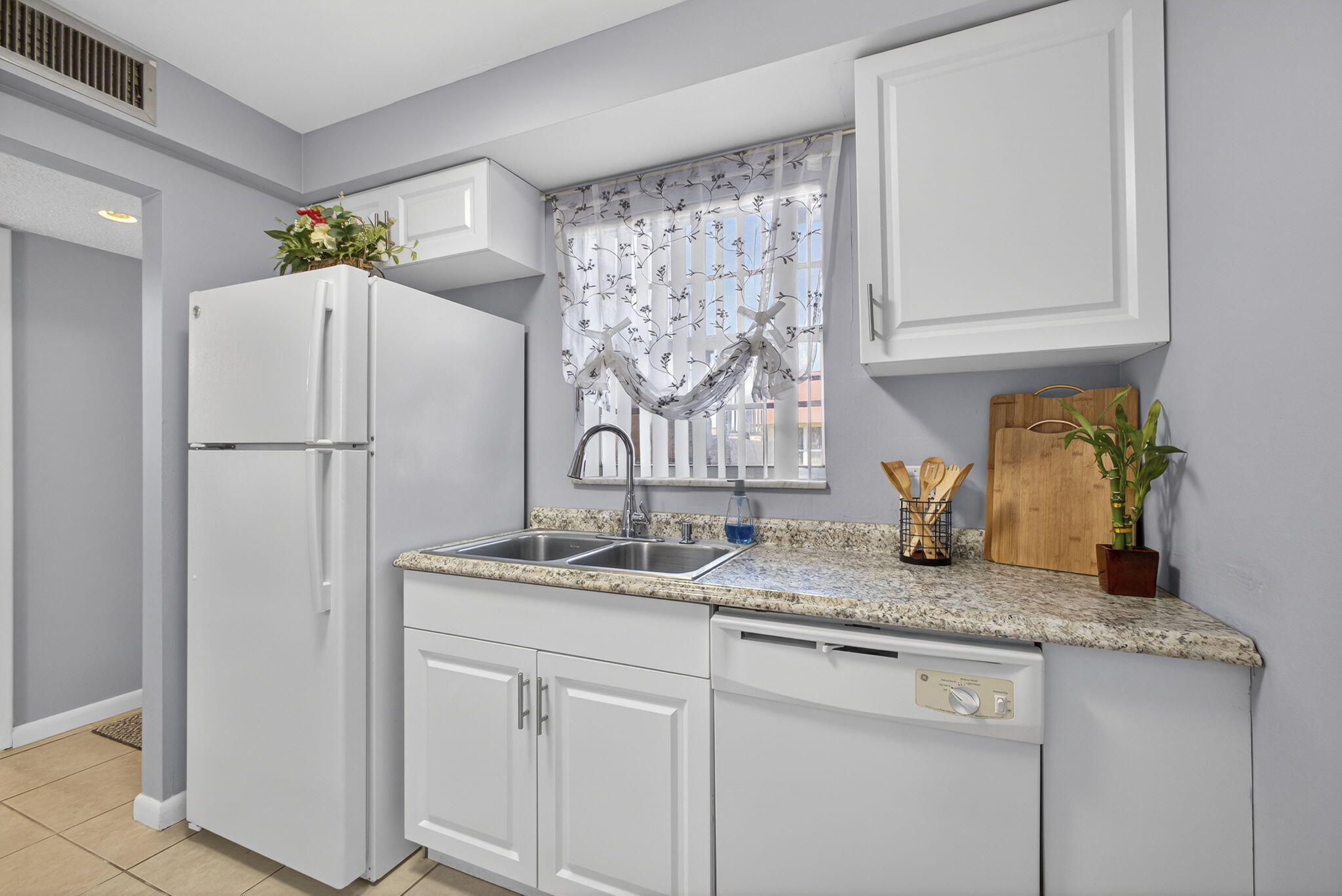 12020 W Greenway Drive 102, Royal Palm Beach Unit: 102