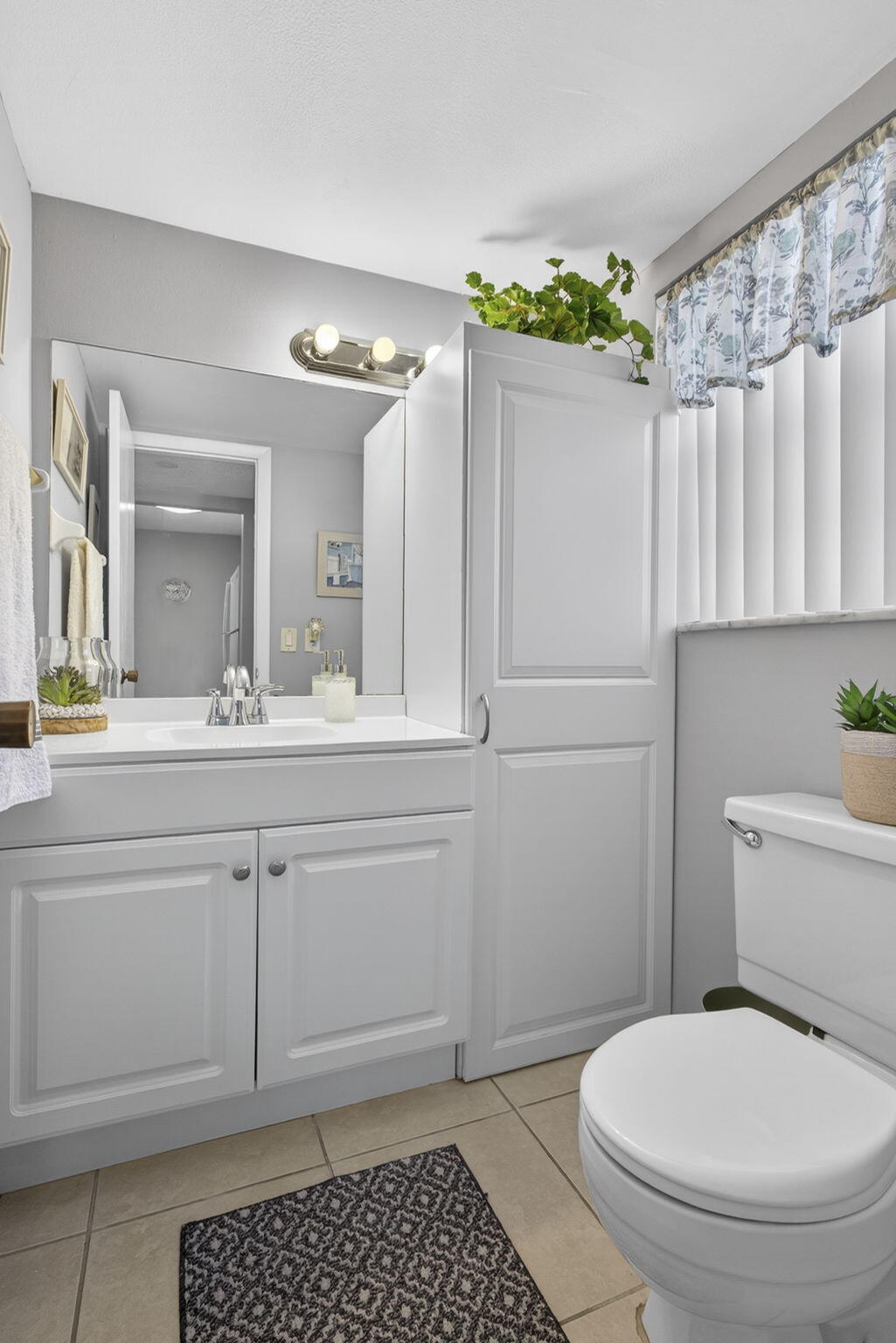 12020 W Greenway Drive 102, Royal Palm Beach Unit: 102