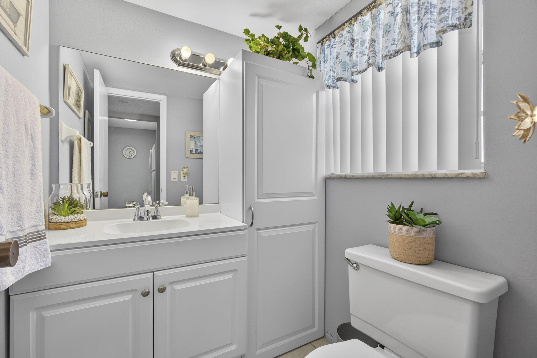 12020 W Greenway Drive 102, Royal Palm Beach Unit: 102