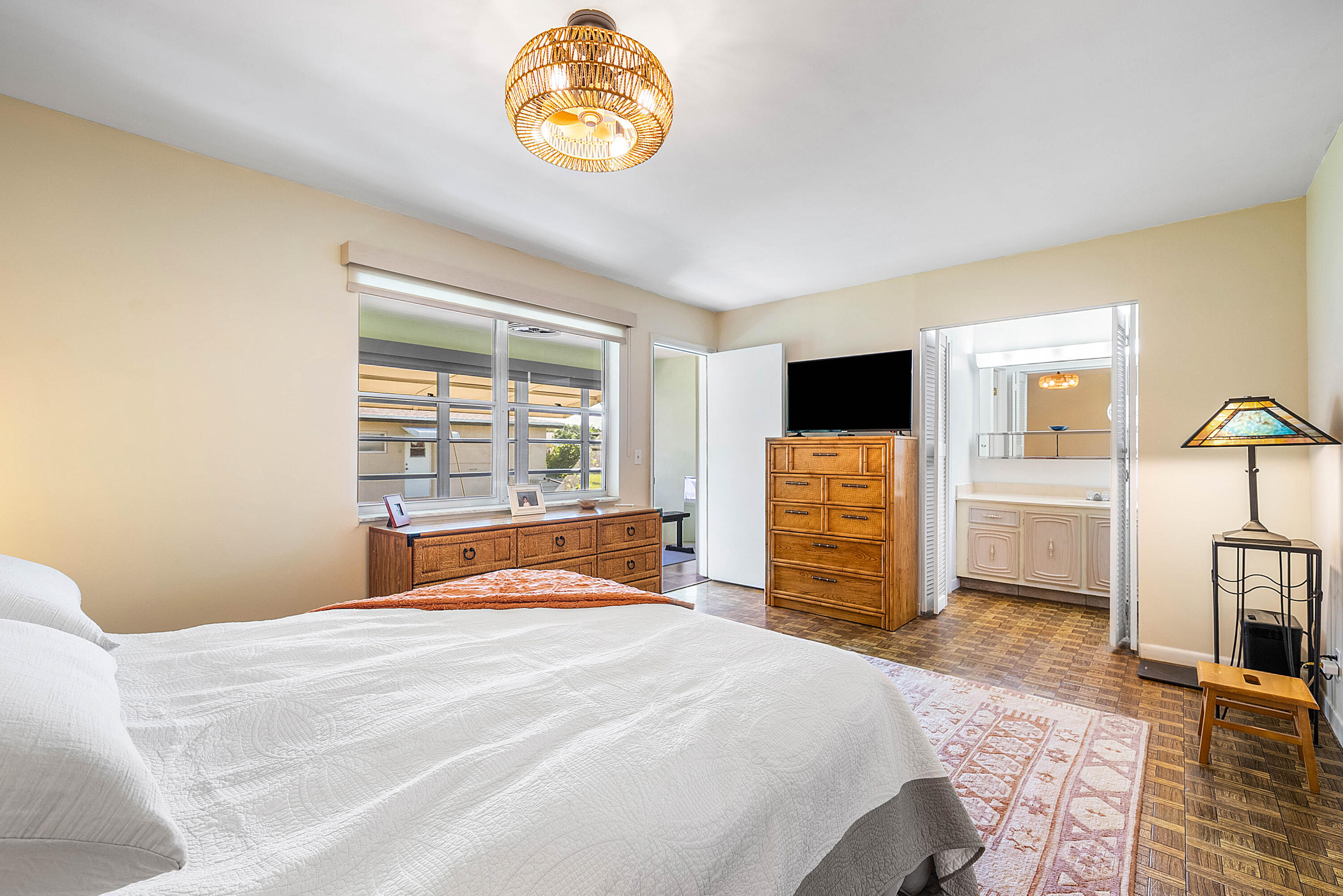 1010 Circle Terrace E C