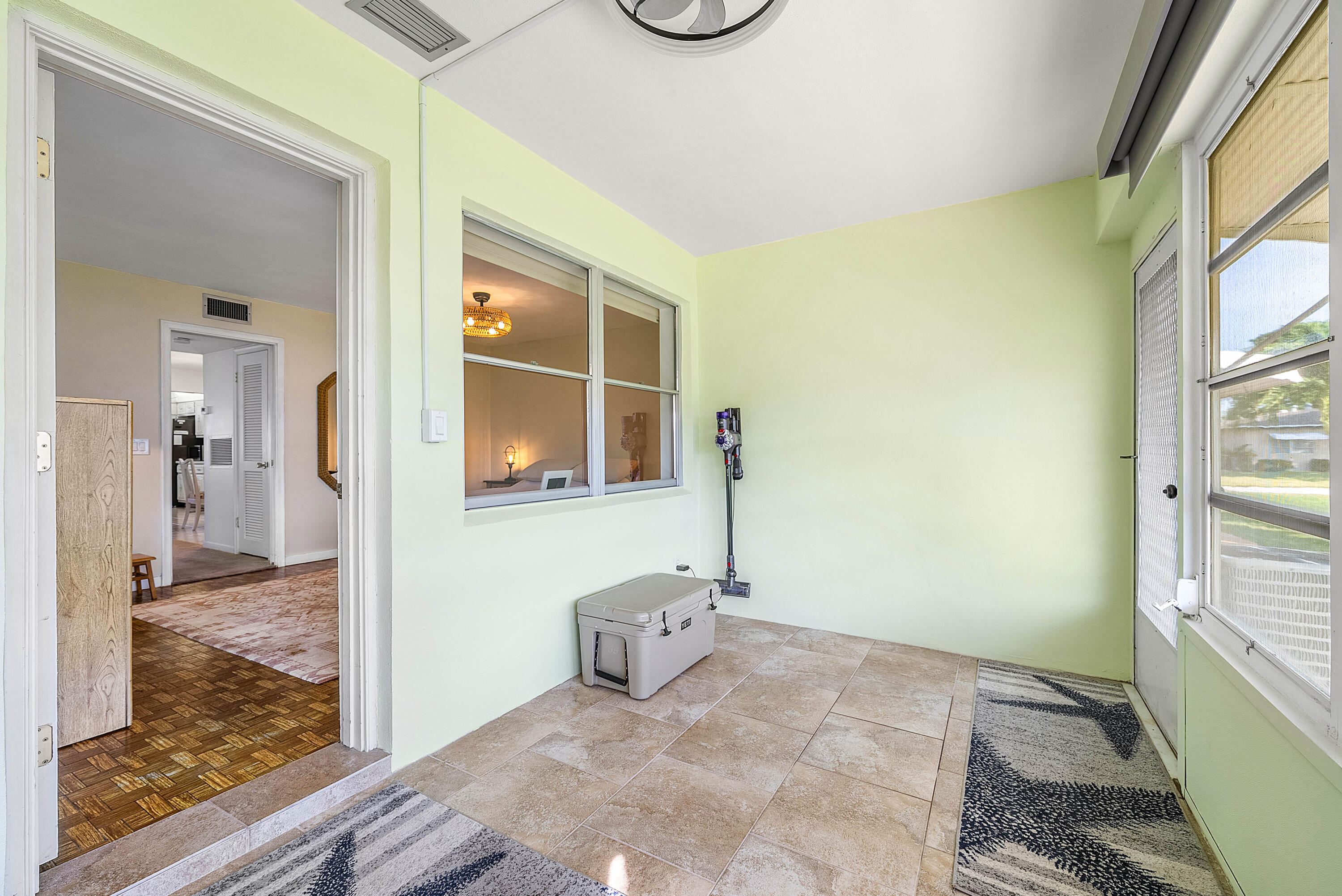 1010 Circle Terrace E C