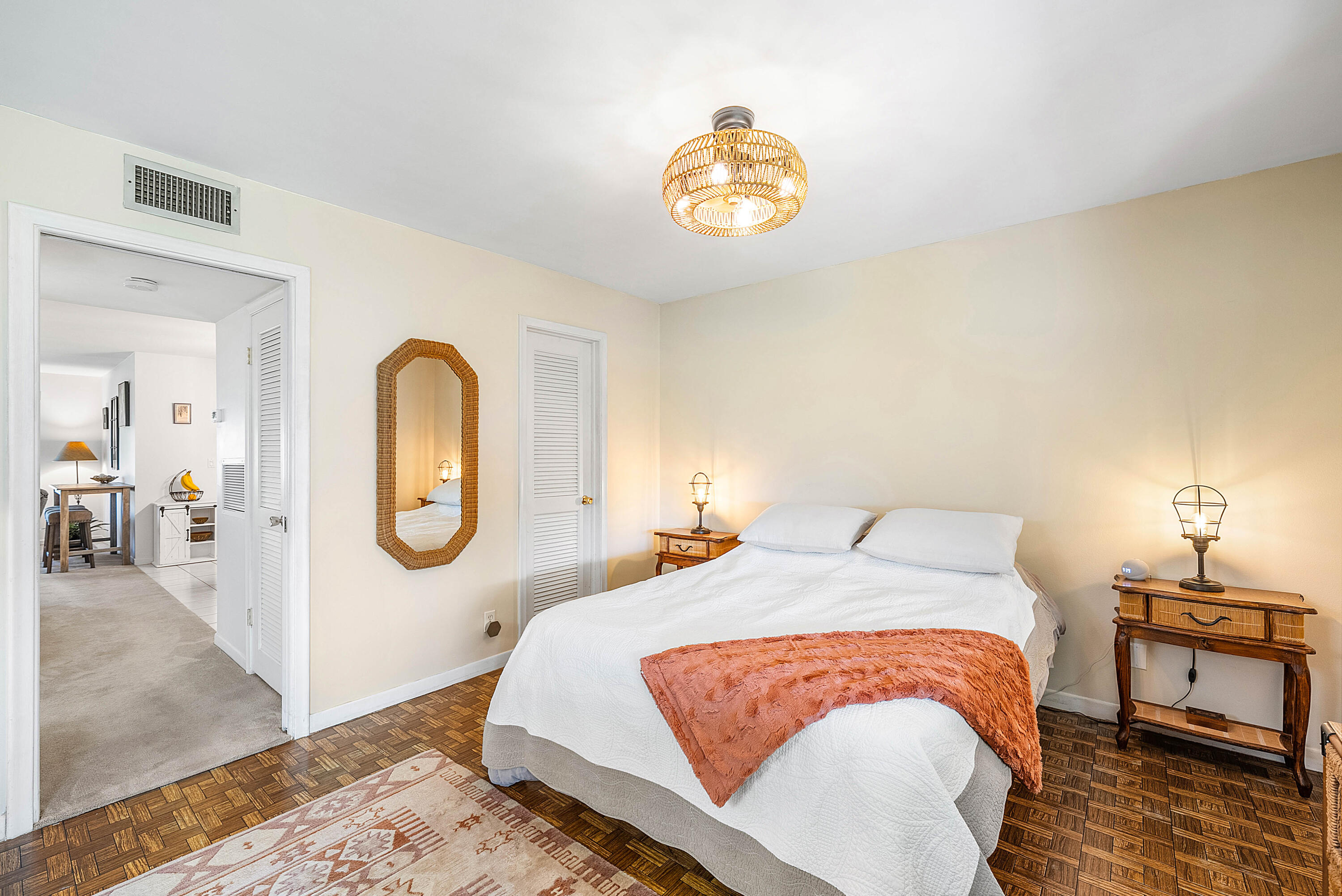 1010 Circle Terrace E C