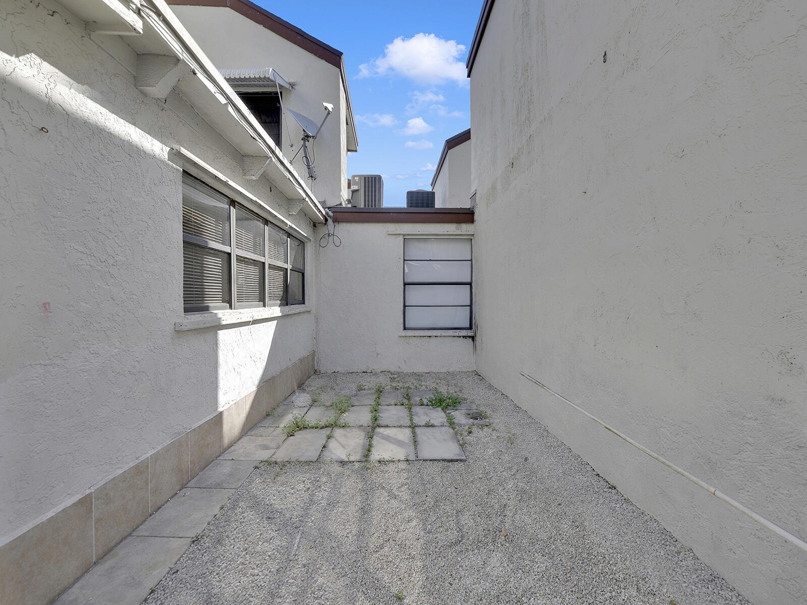 9702 NW 5th Lane 9702