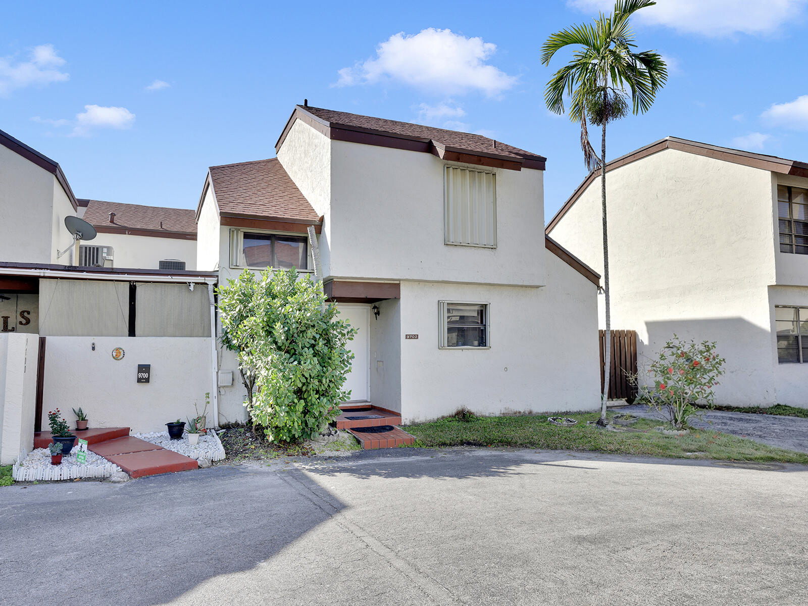 9702 NW 5th Lane 9702