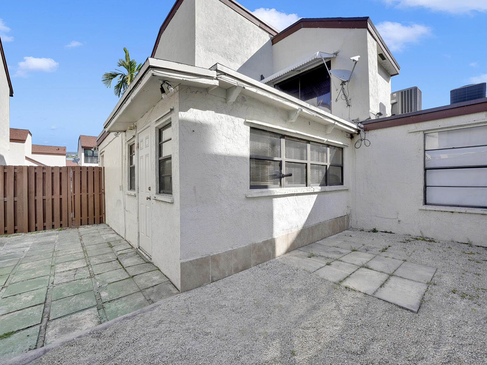 9702 NW 5th Lane 9702