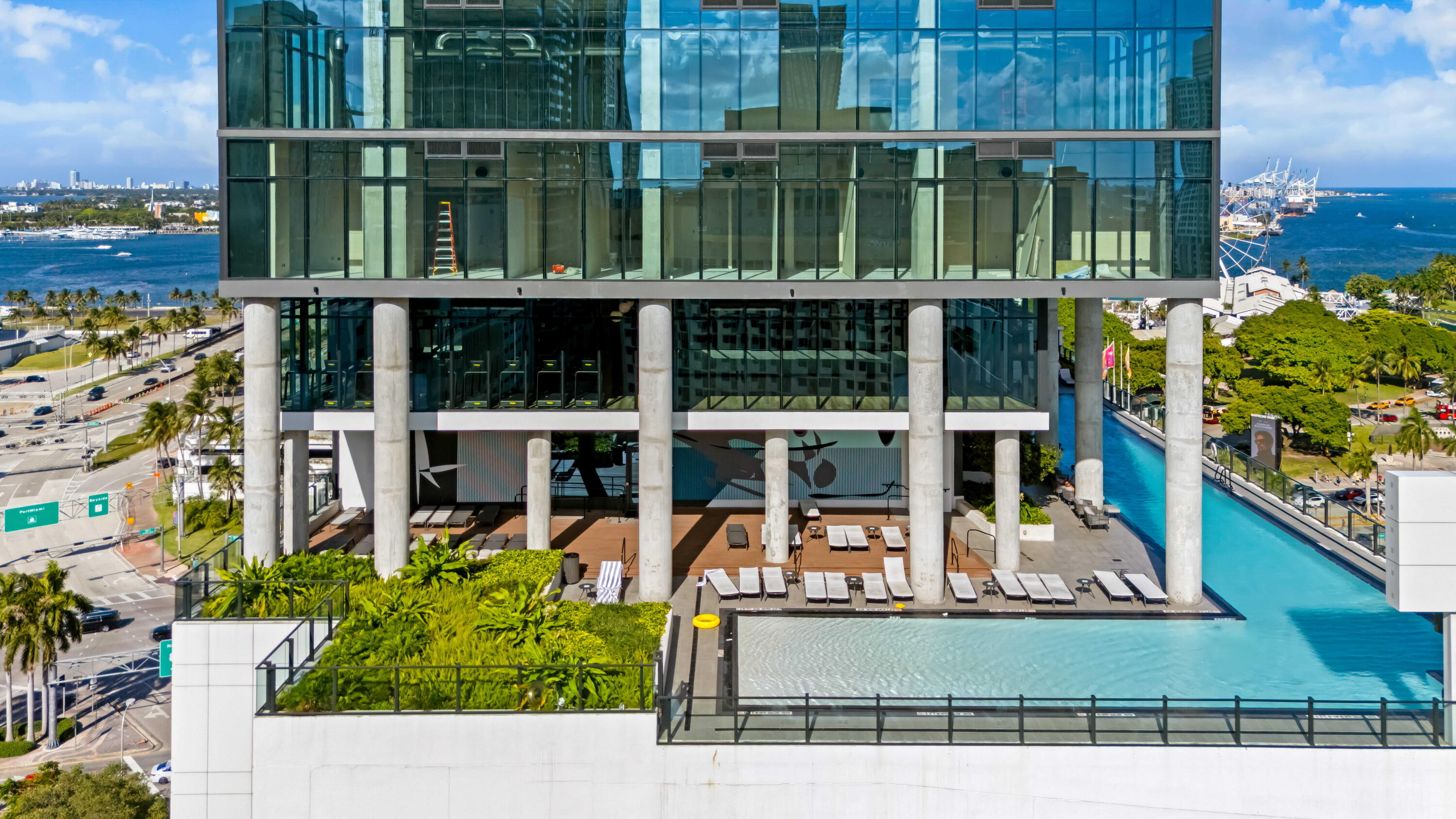 398 NE 5th Street 4618