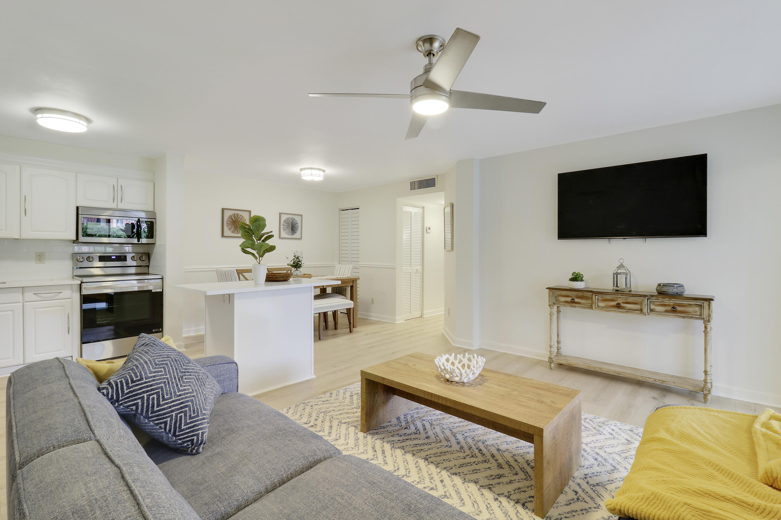1107 Duncan Circle 102