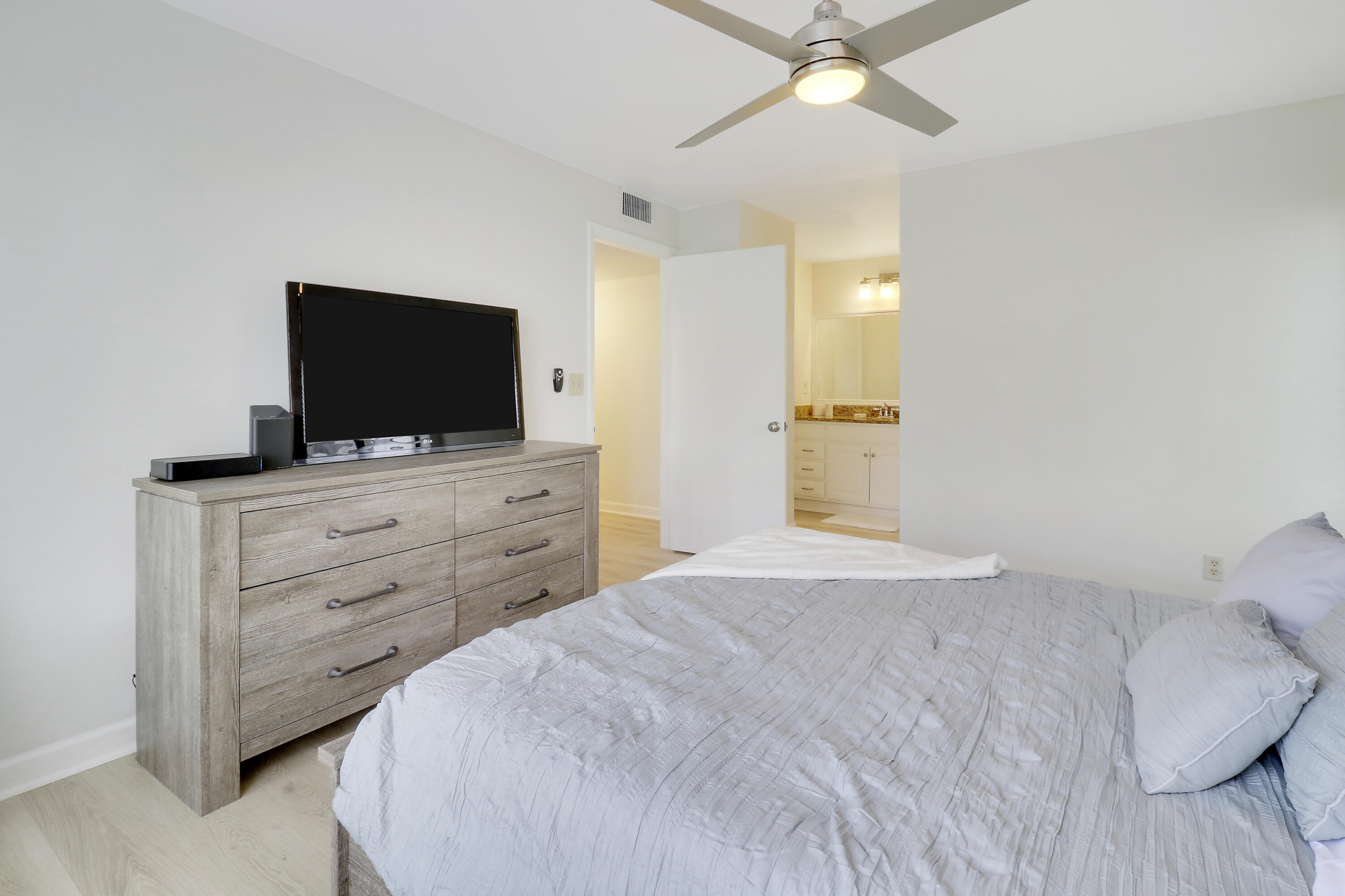 1107 Duncan Circle 102