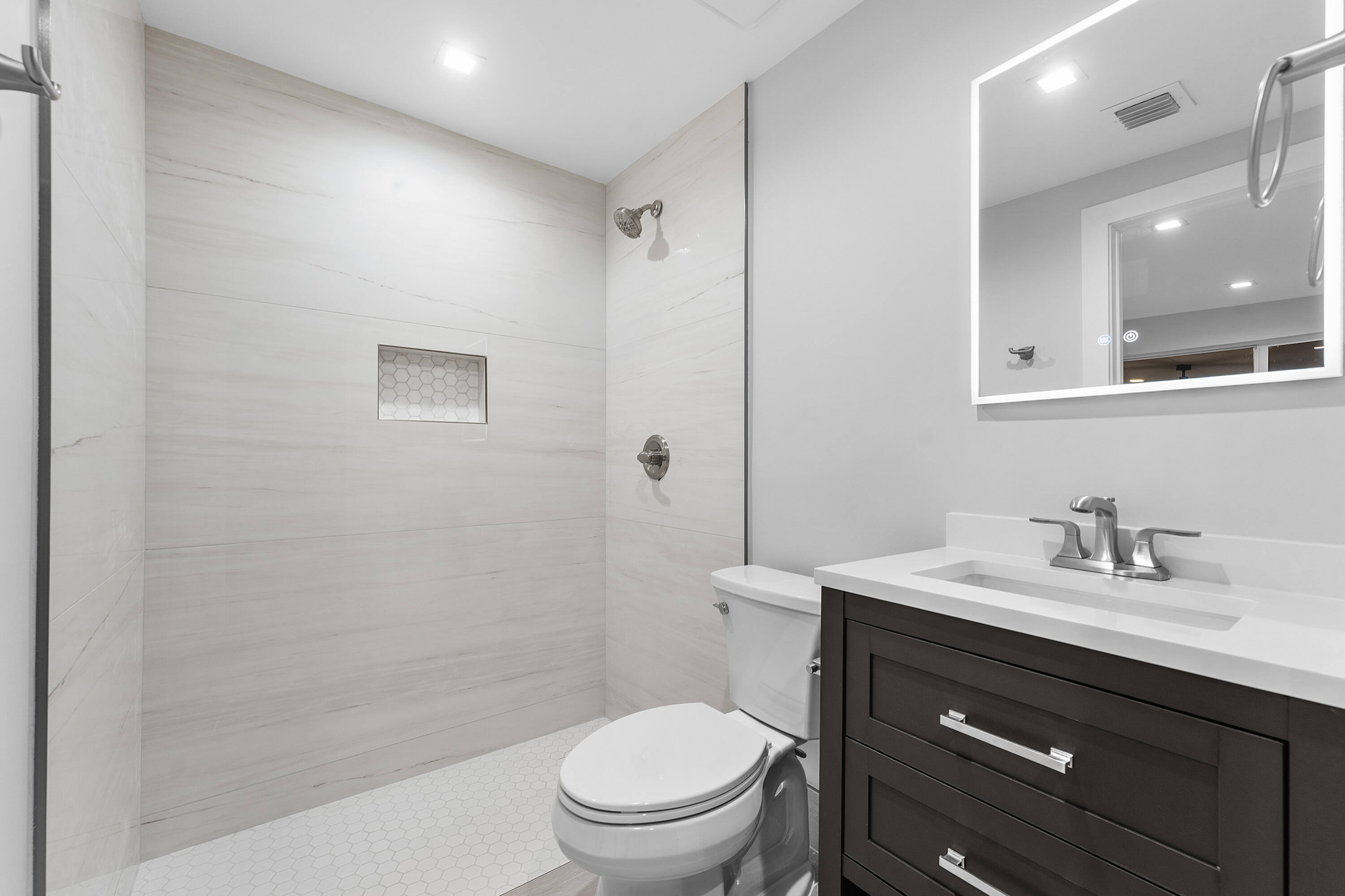 2846 NE 35th Court, Lighthouse Point