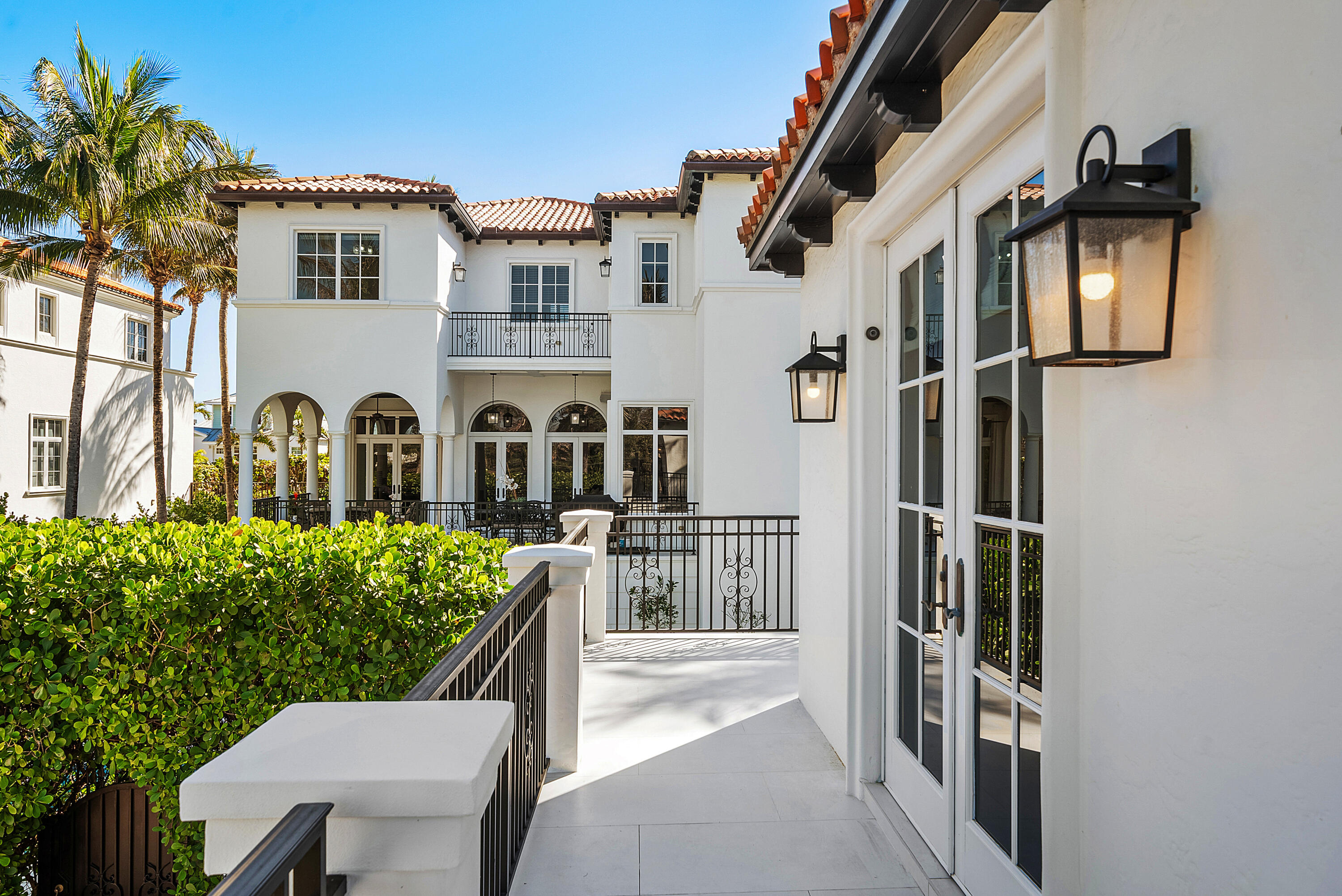 6102 N Ocean Boulevard