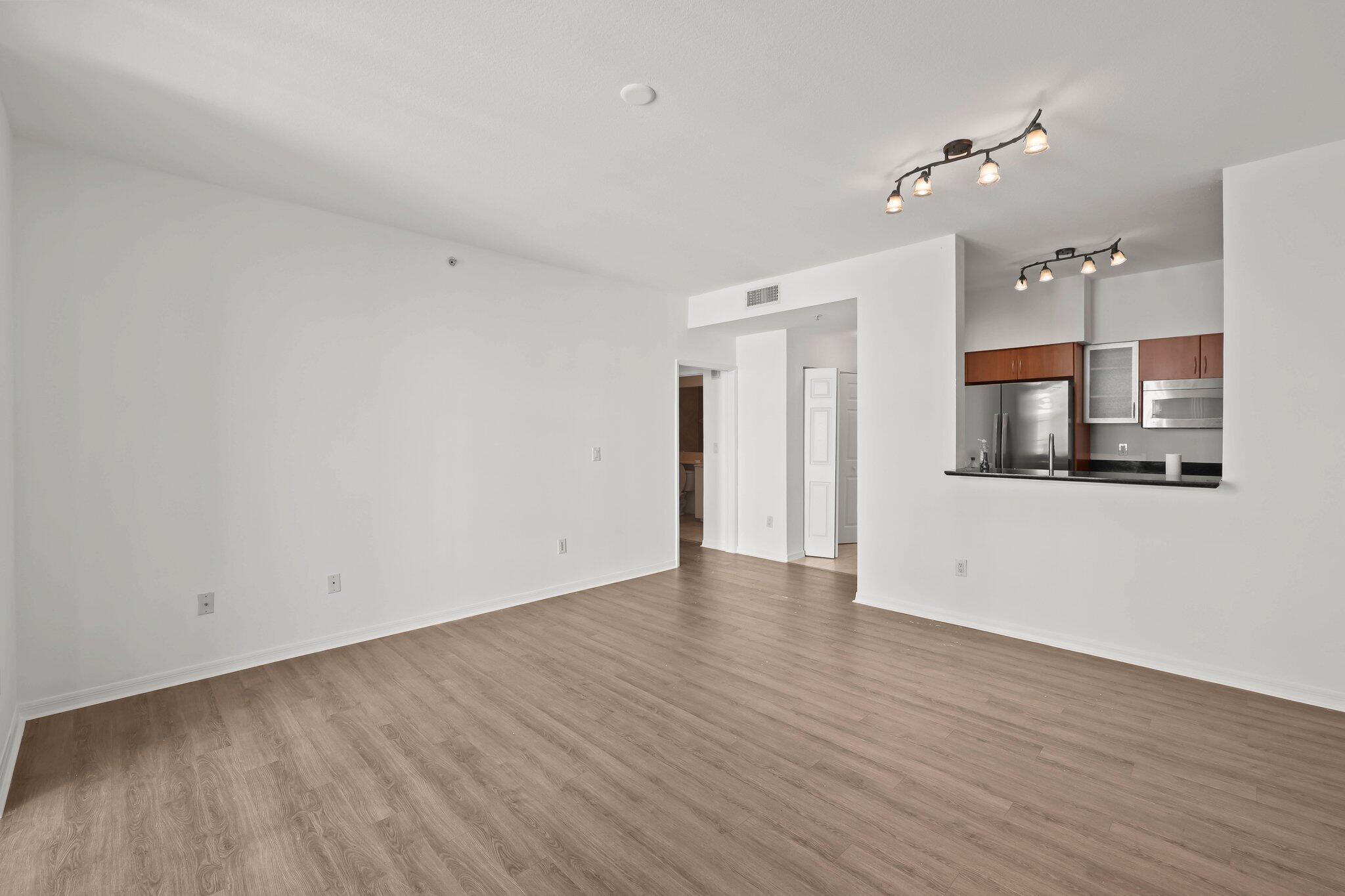 233 S Federal Highway 416