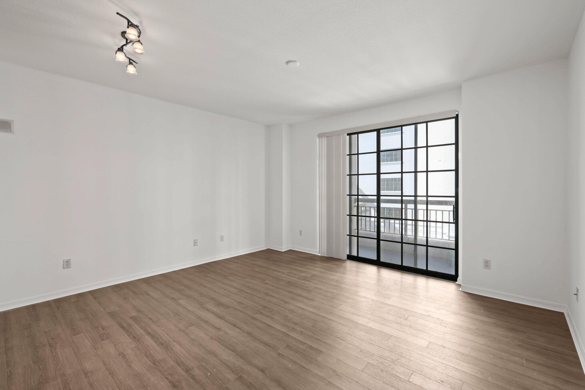 233 S Federal Highway 416