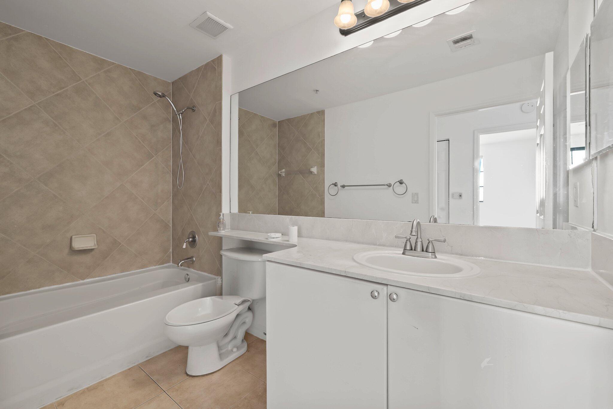 233 S Federal Highway 416