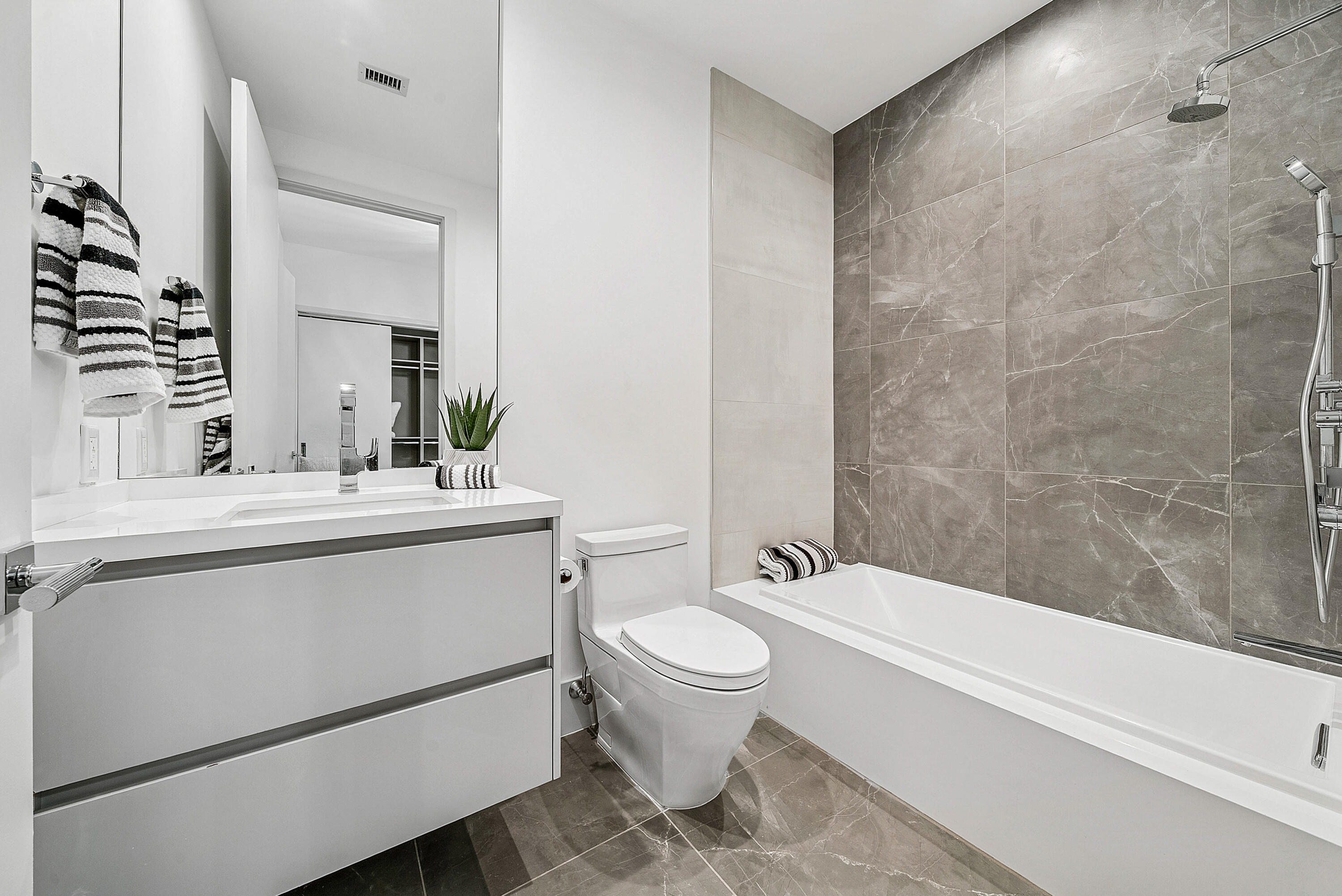 1625 S Ocean Boulevard 10