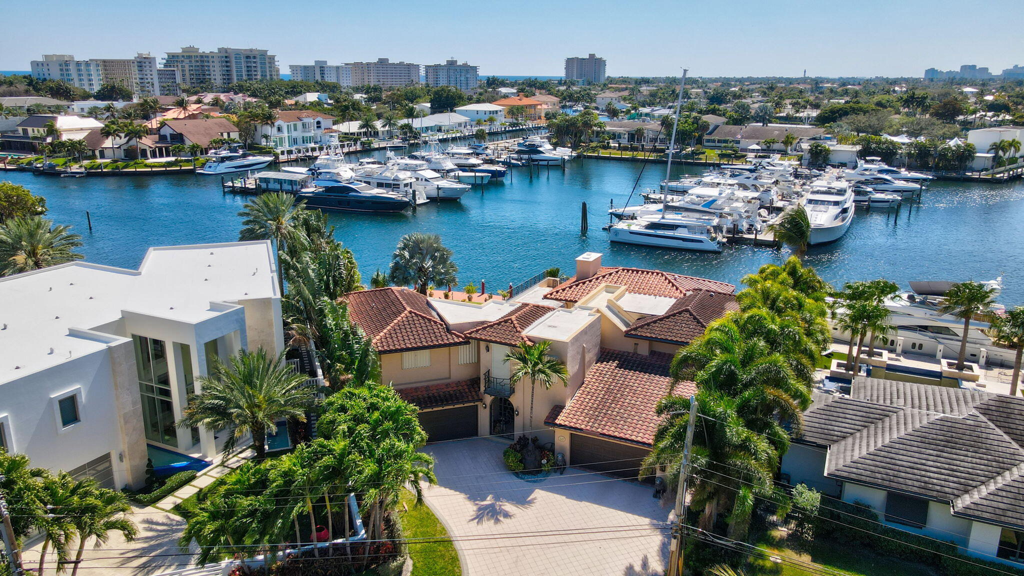 2850 NE 44th Street