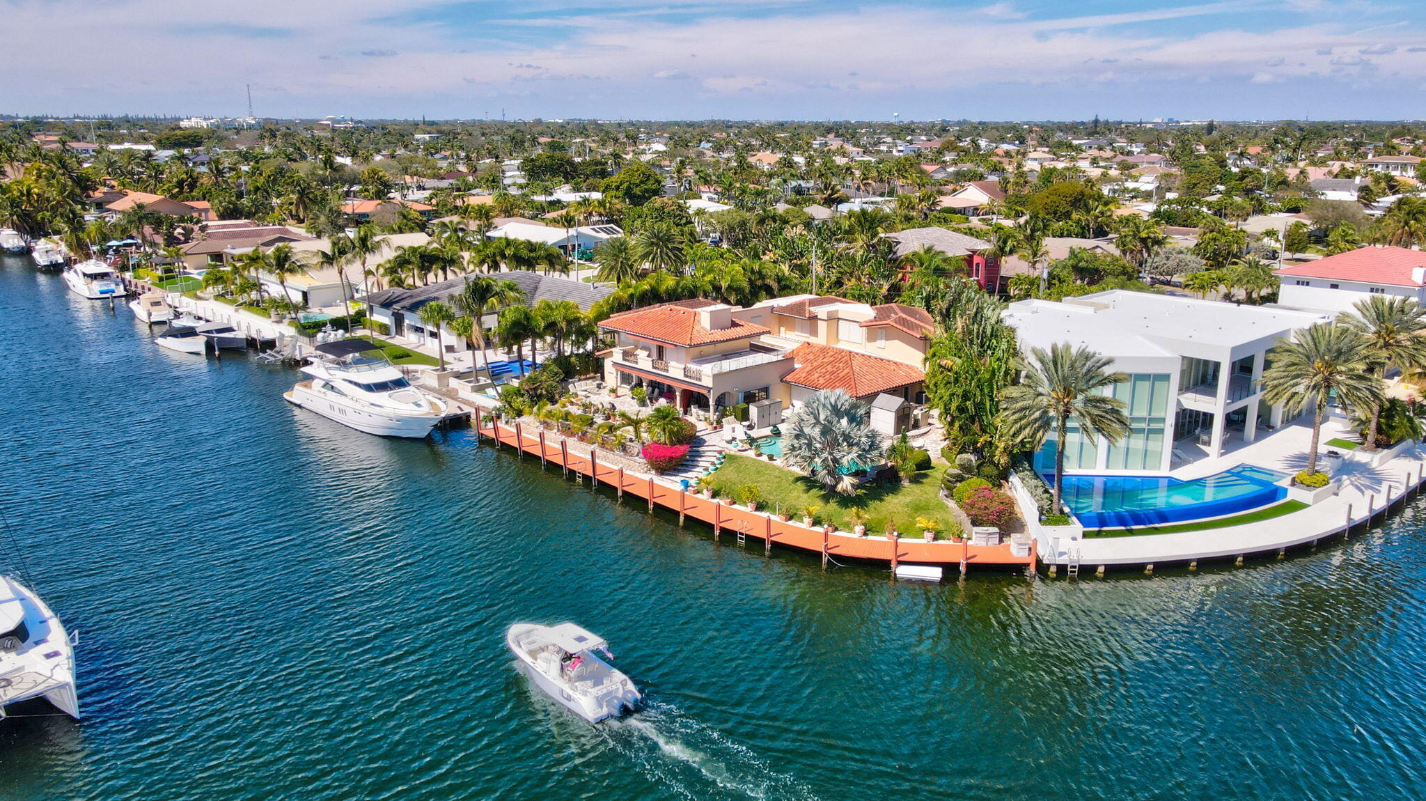 2850 NE 44th Street