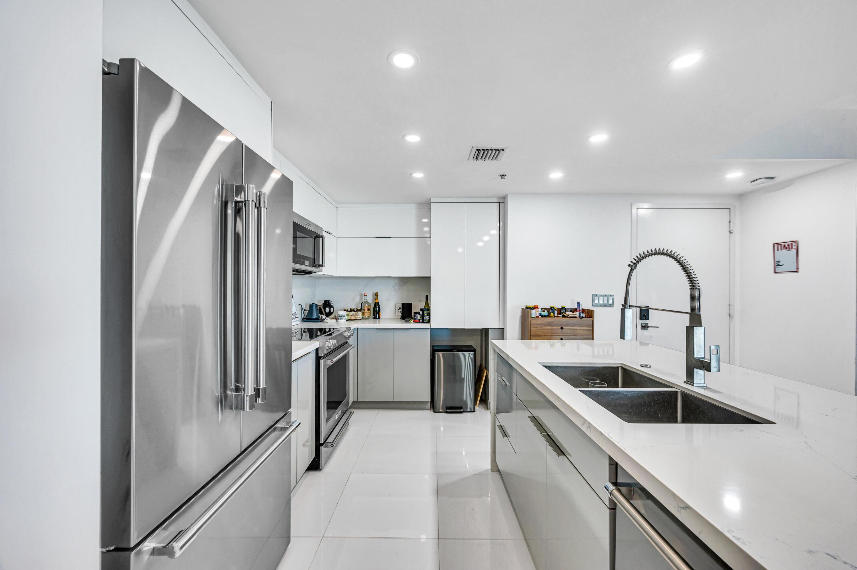 665 NE 25th Street 1001