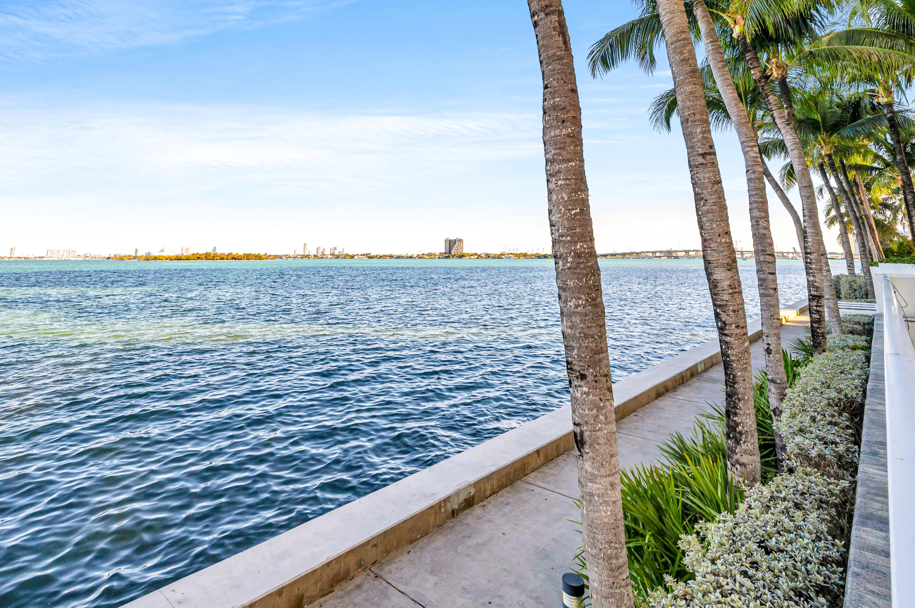 665 NE 25th Street 1001