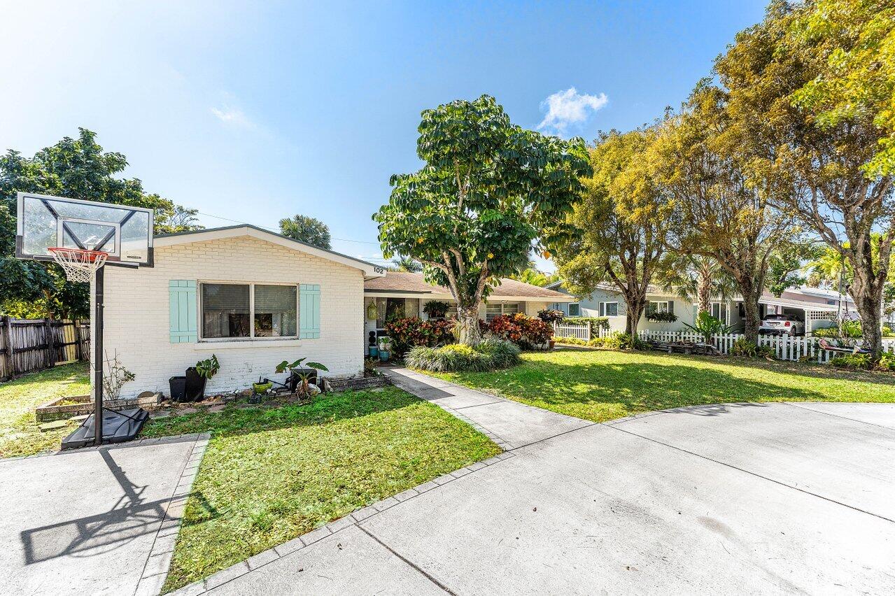 102 NE 22nd Street