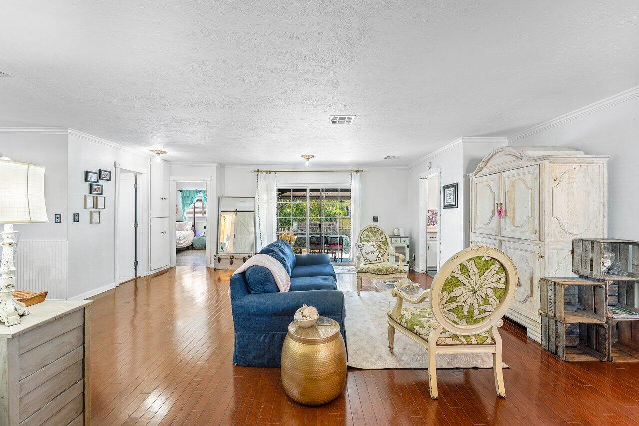 102 NE 22nd Street