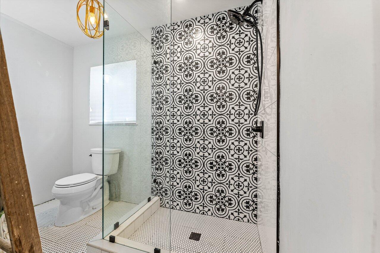 102 NE 22nd Street