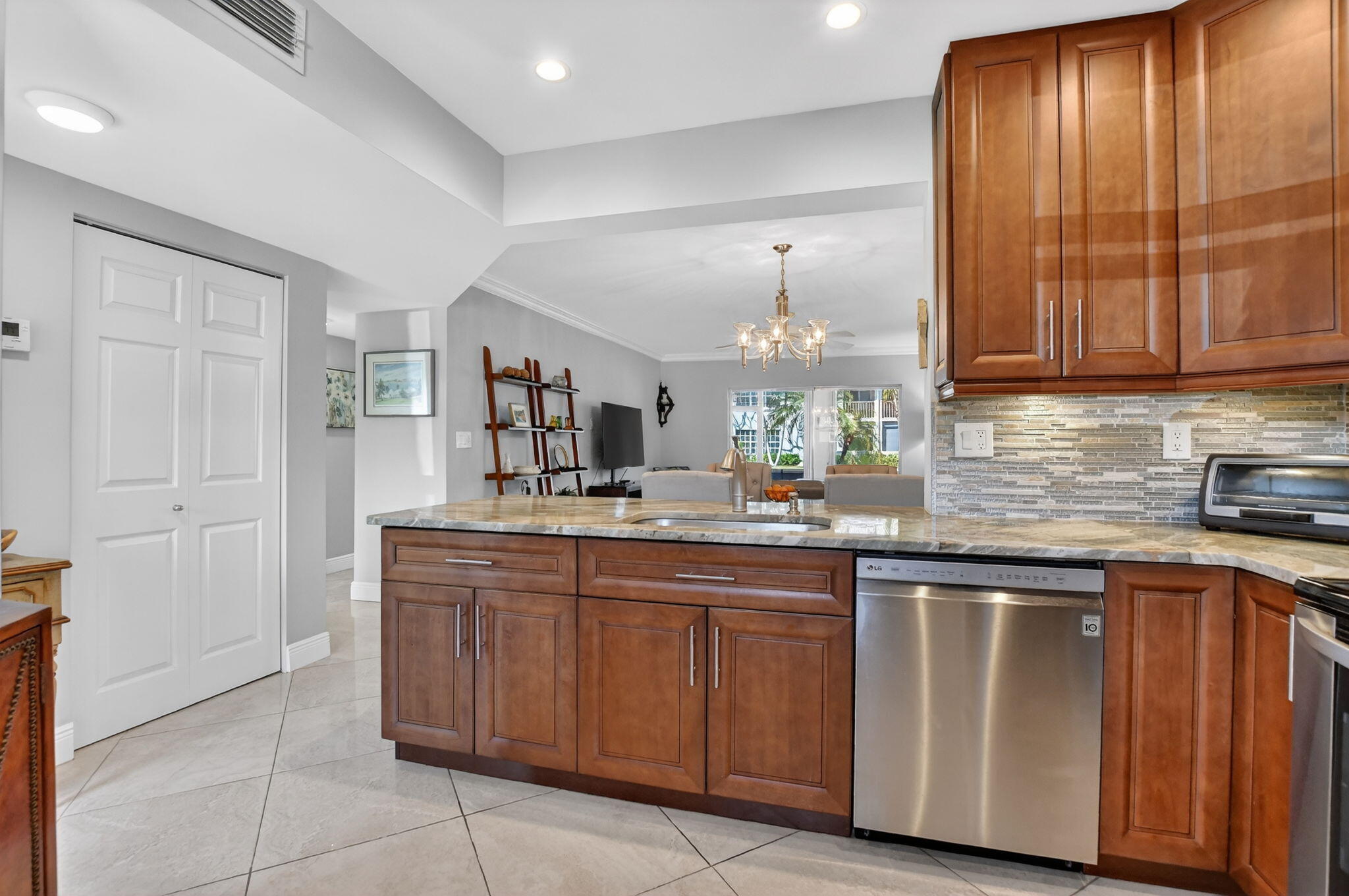 250 NE 20th Street 1170