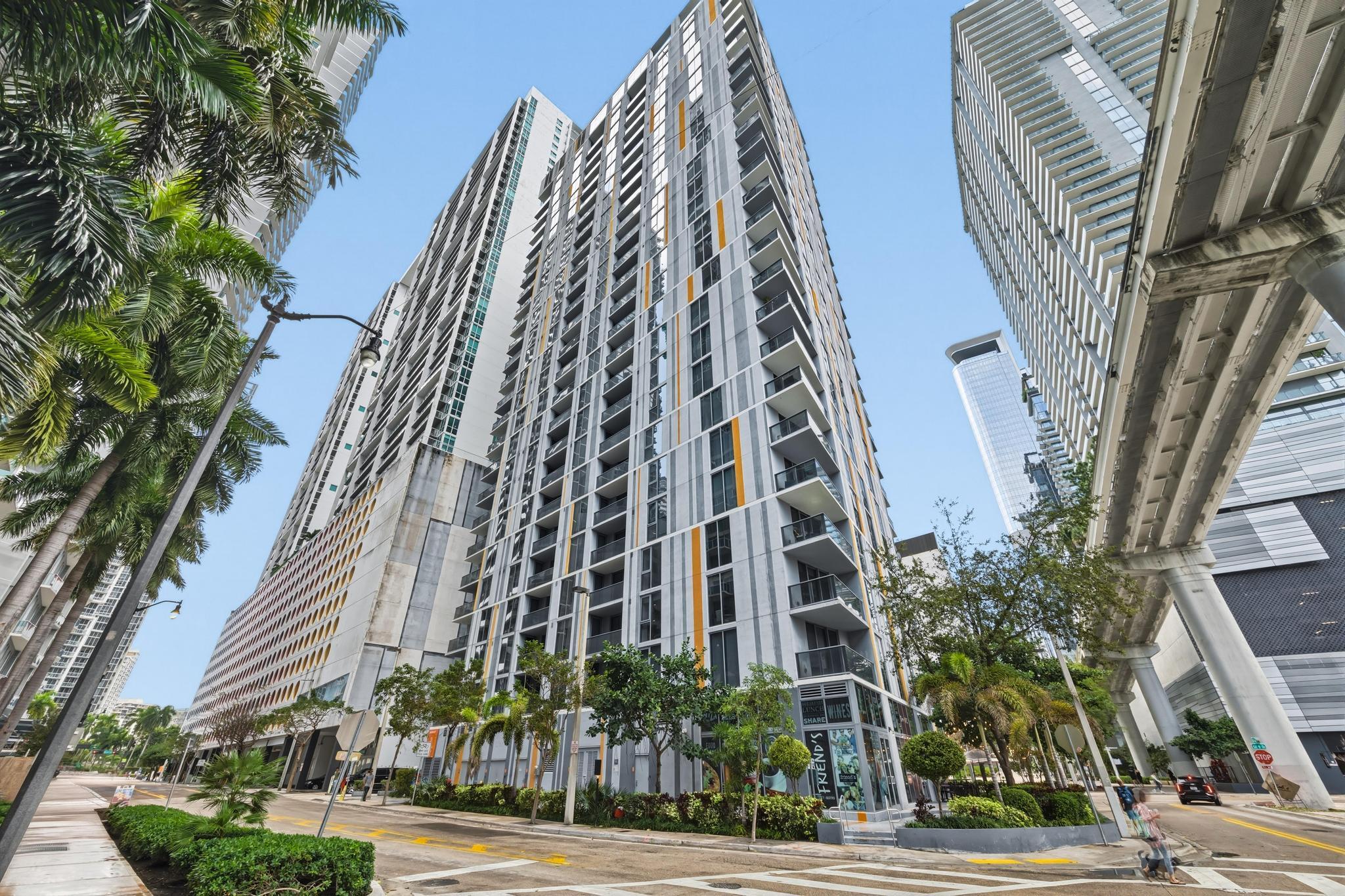 31 SE 6th Street 2601