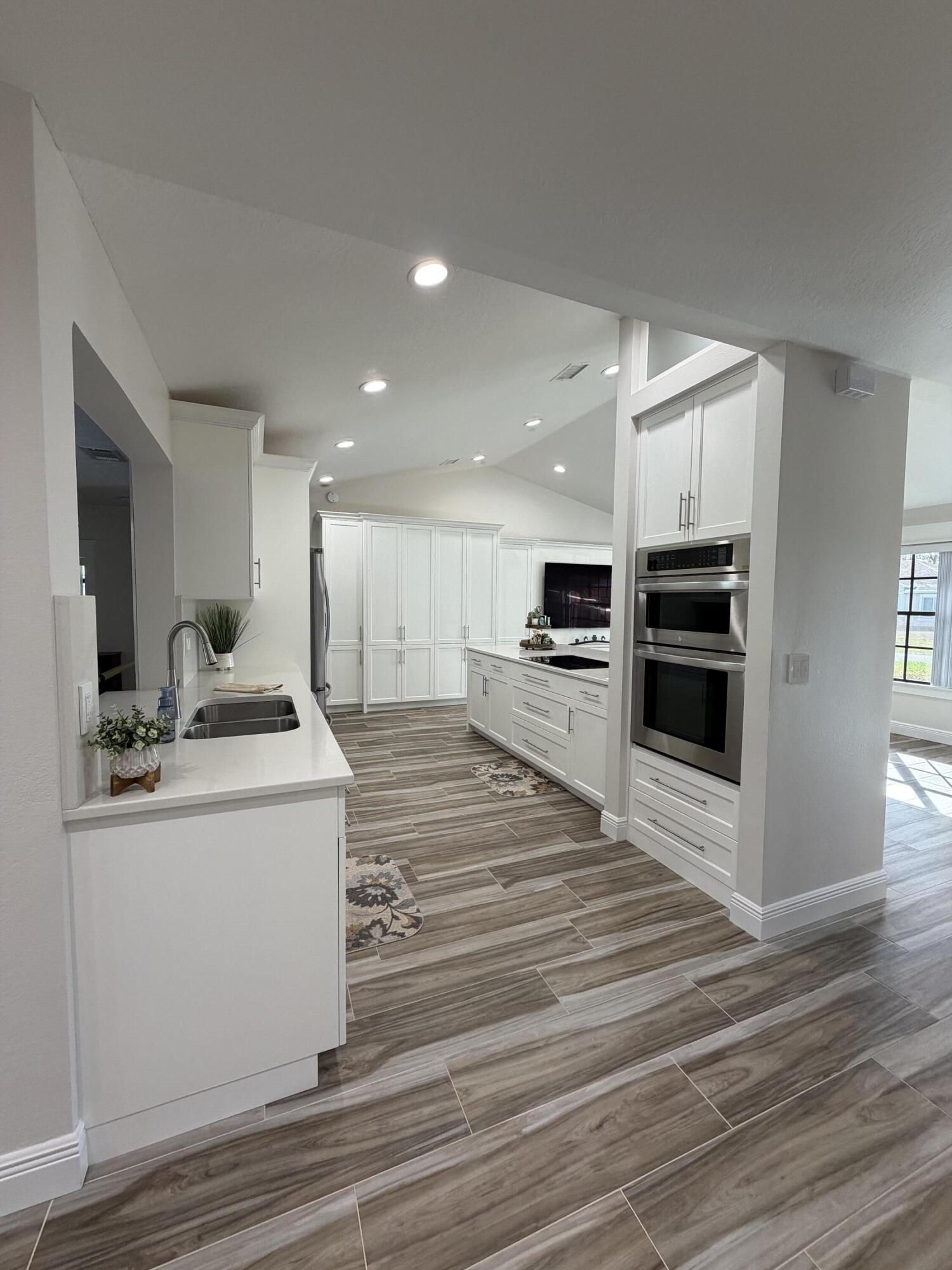 233 SW Chelsea Terrace, Port St. Lucie