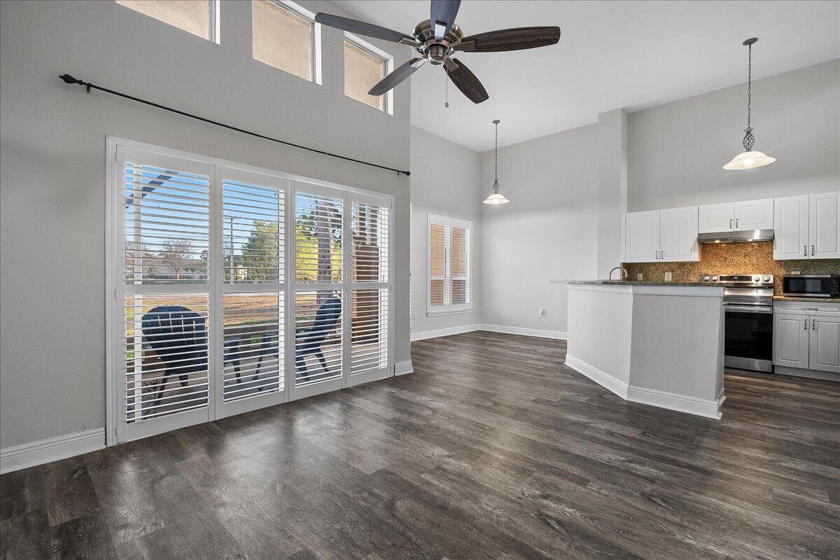 4751 Via Palm Lake 407