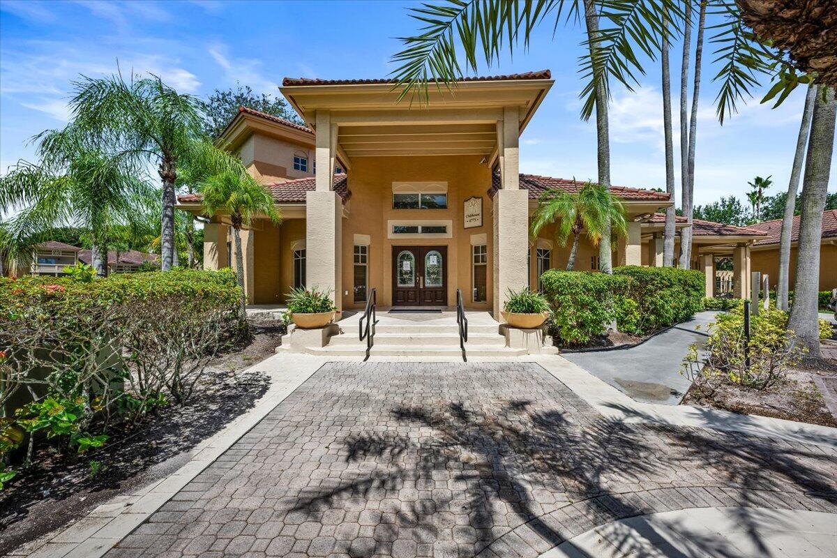 4751 Via Palm Lake 407