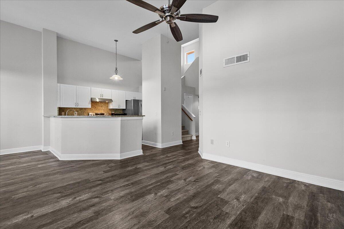 4751 Via Palm Lake 407