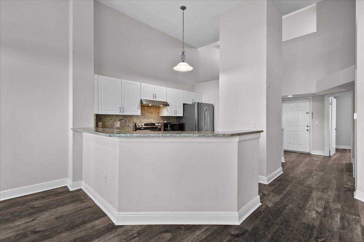 4751 Via Palm Lake 407