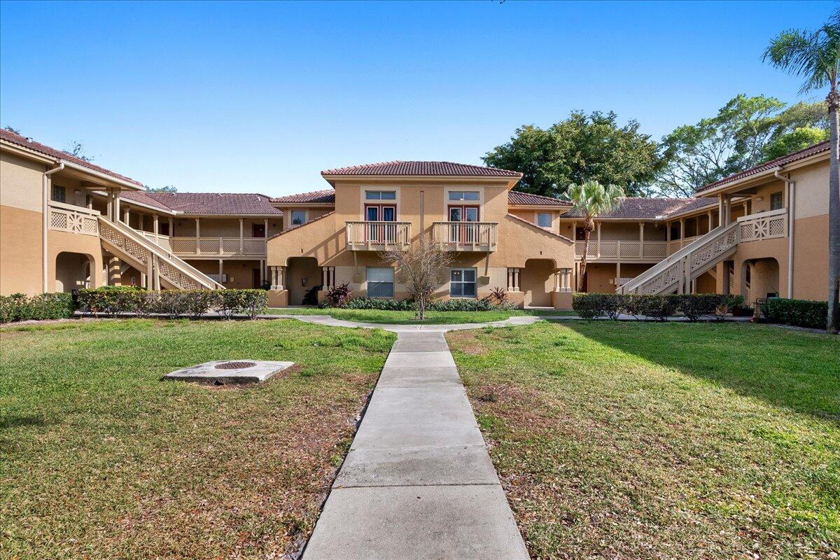 4751 Via Palm Lake 407