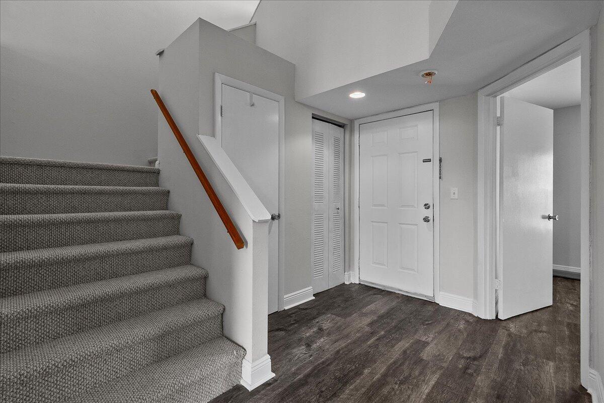 4751 Via Palm Lake 407