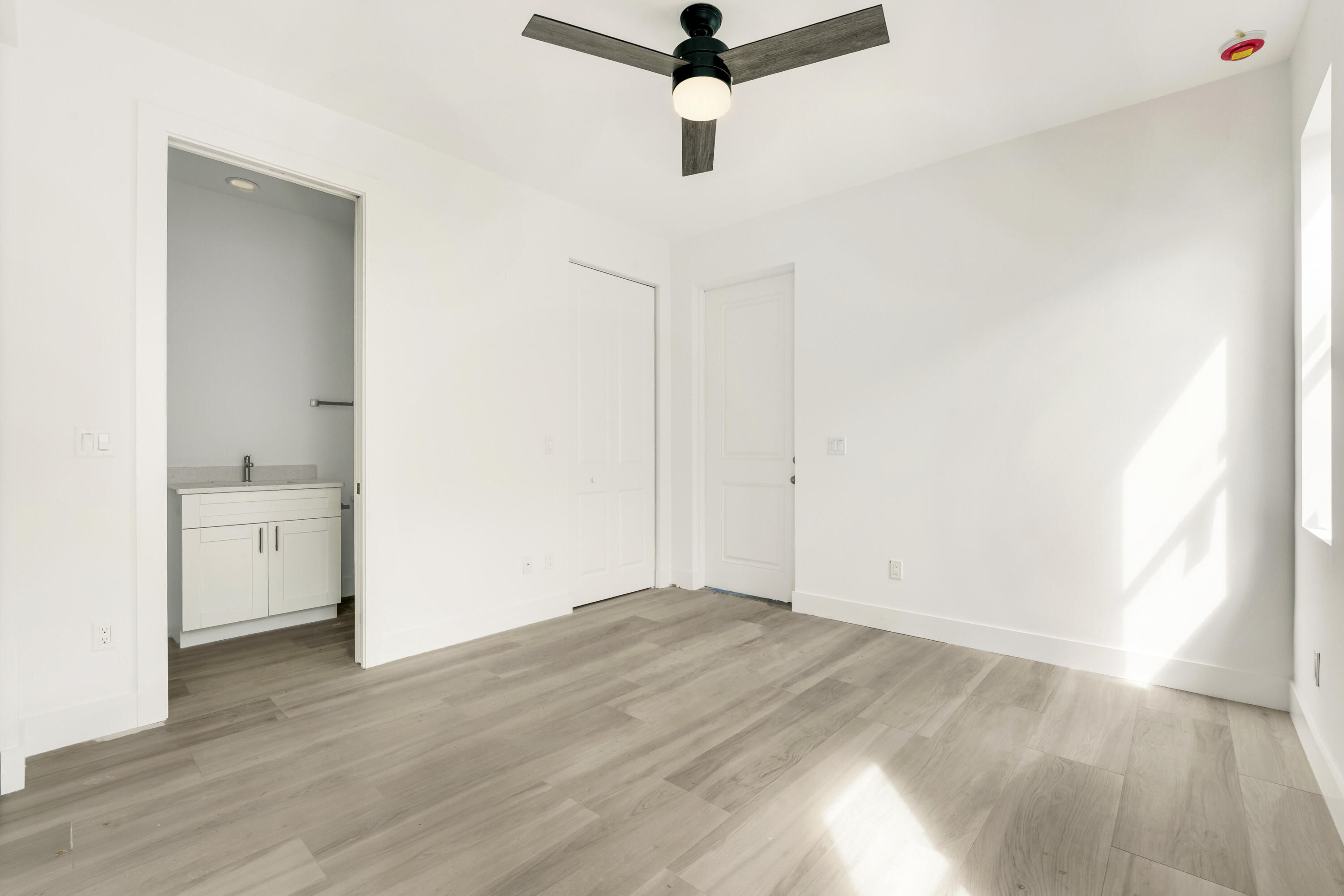 2653 Hiawatha Avenue