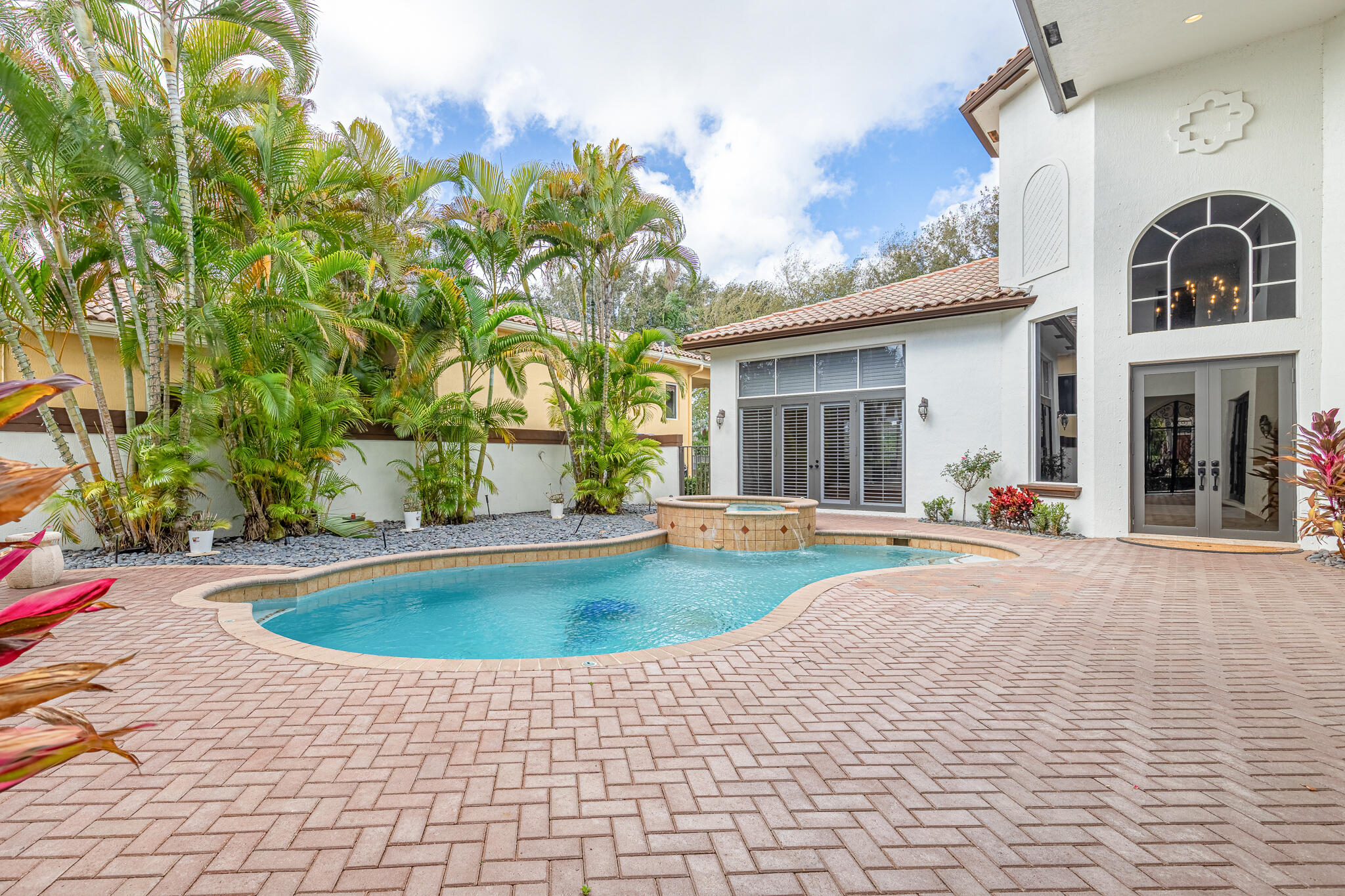 17550 Circle Pond Court