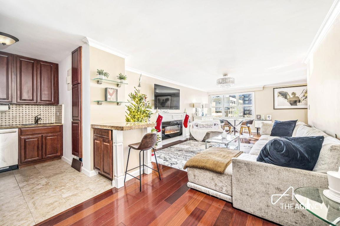 205 3rd Avenue Unit: 10-A