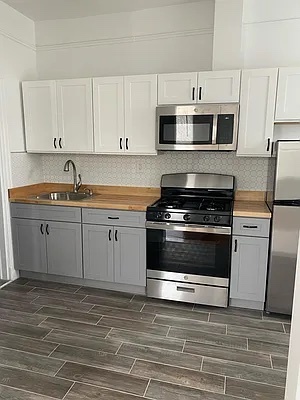 77 E 3RD Street Unit: 3B