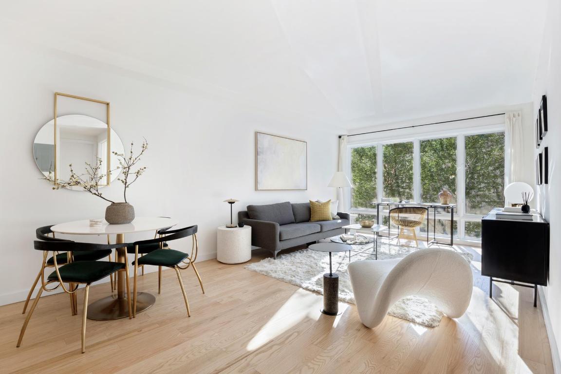 215 Putnam Avenue Unit: 1