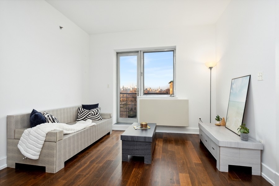 100 MASPETH Avenue Unit: 6D