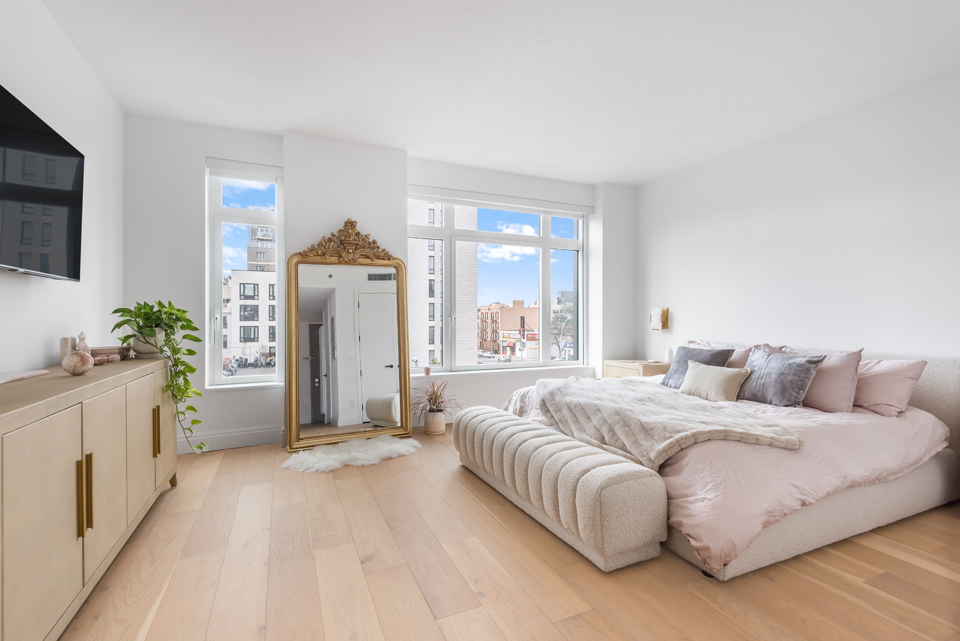 181 18TH Street Unit: 310