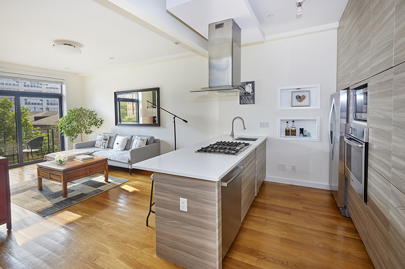 244 FRANKLIN Avenue Unit: 5B