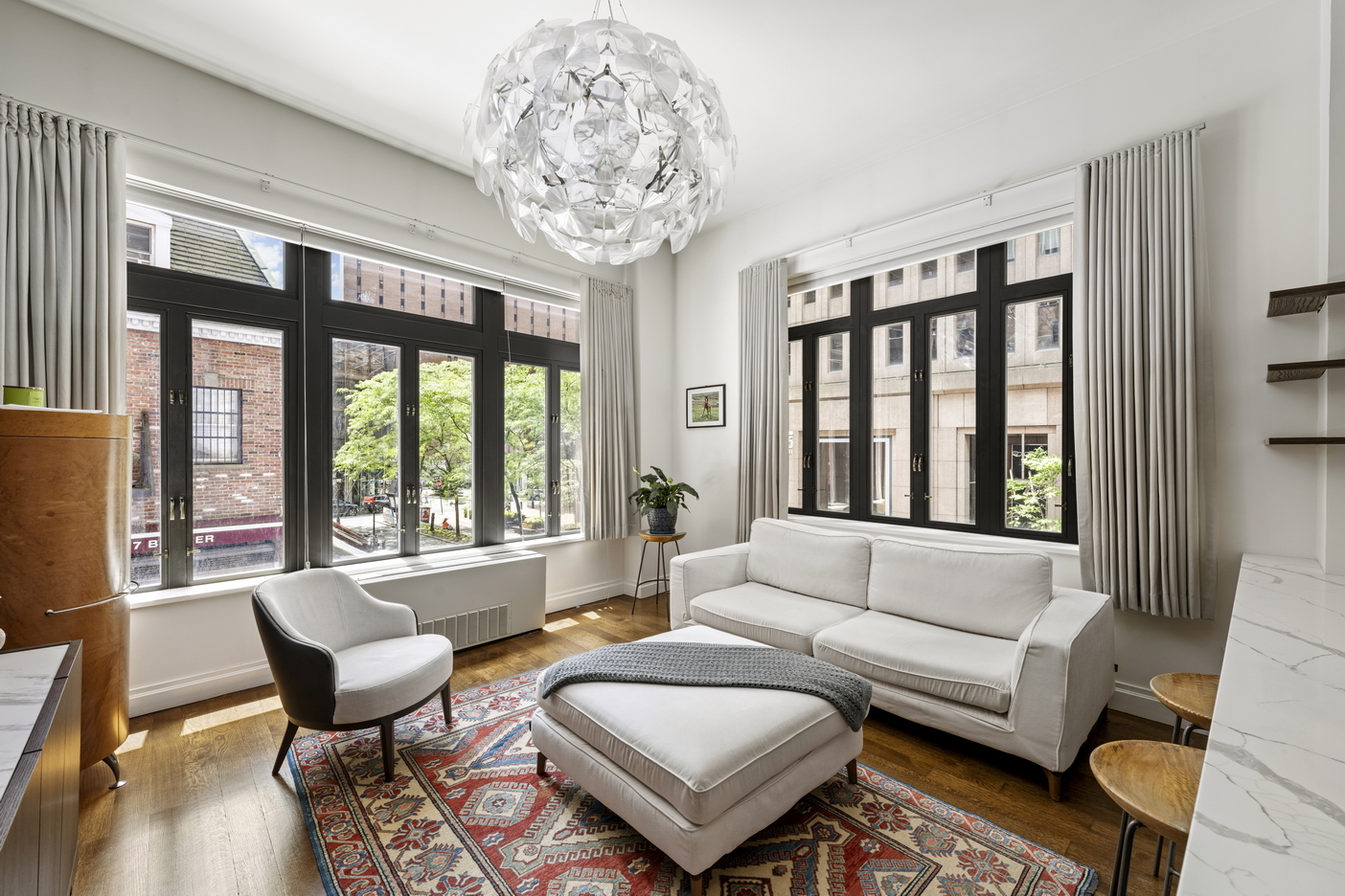 21-23 S WILLIAM Street Unit: 2D